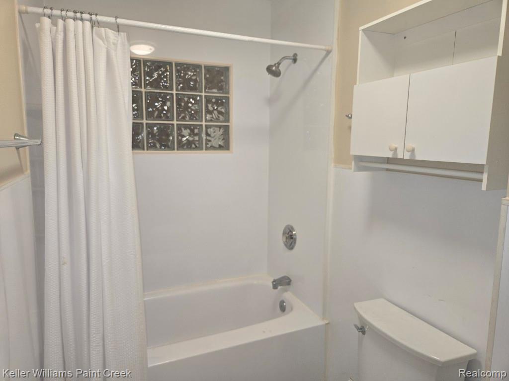 1460 Gravel Ridge Drive Property Photo 19