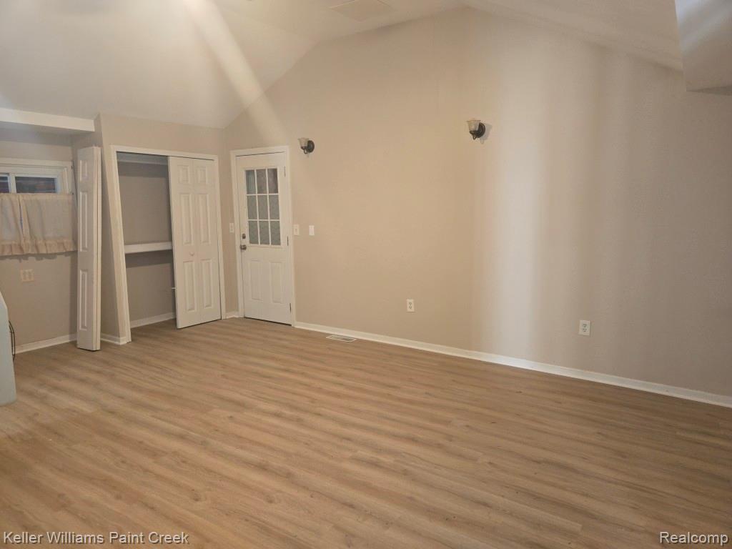 1460 Gravel Ridge Drive Property Photo 23