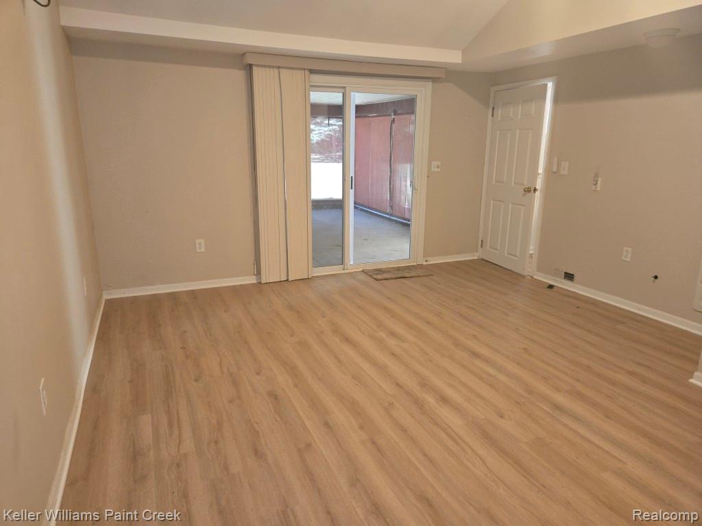1460 Gravel Ridge Drive Property Photo 25