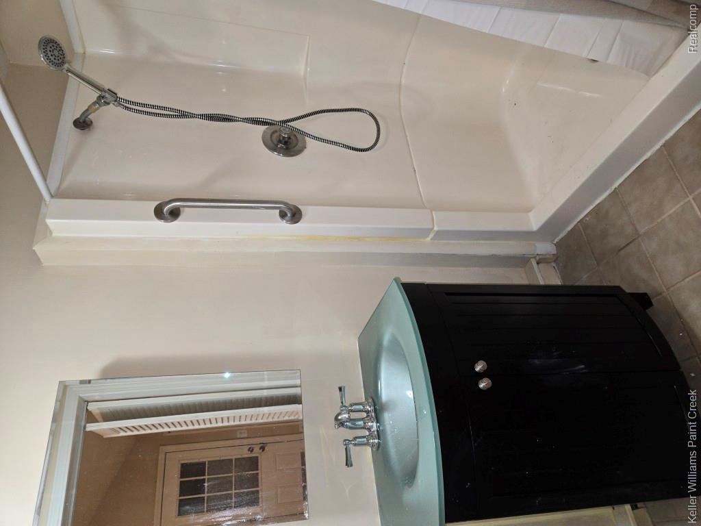 1460 Gravel Ridge Drive Property Photo 26