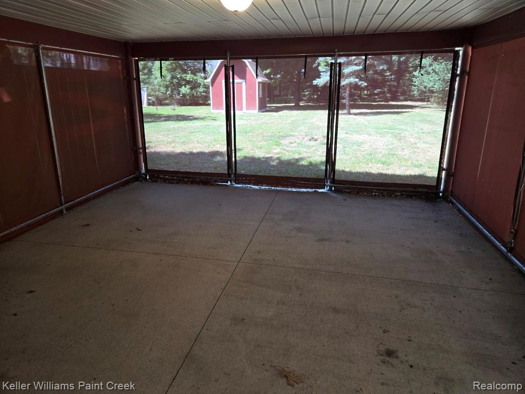1460 Gravel Ridge Drive Property Photo 28