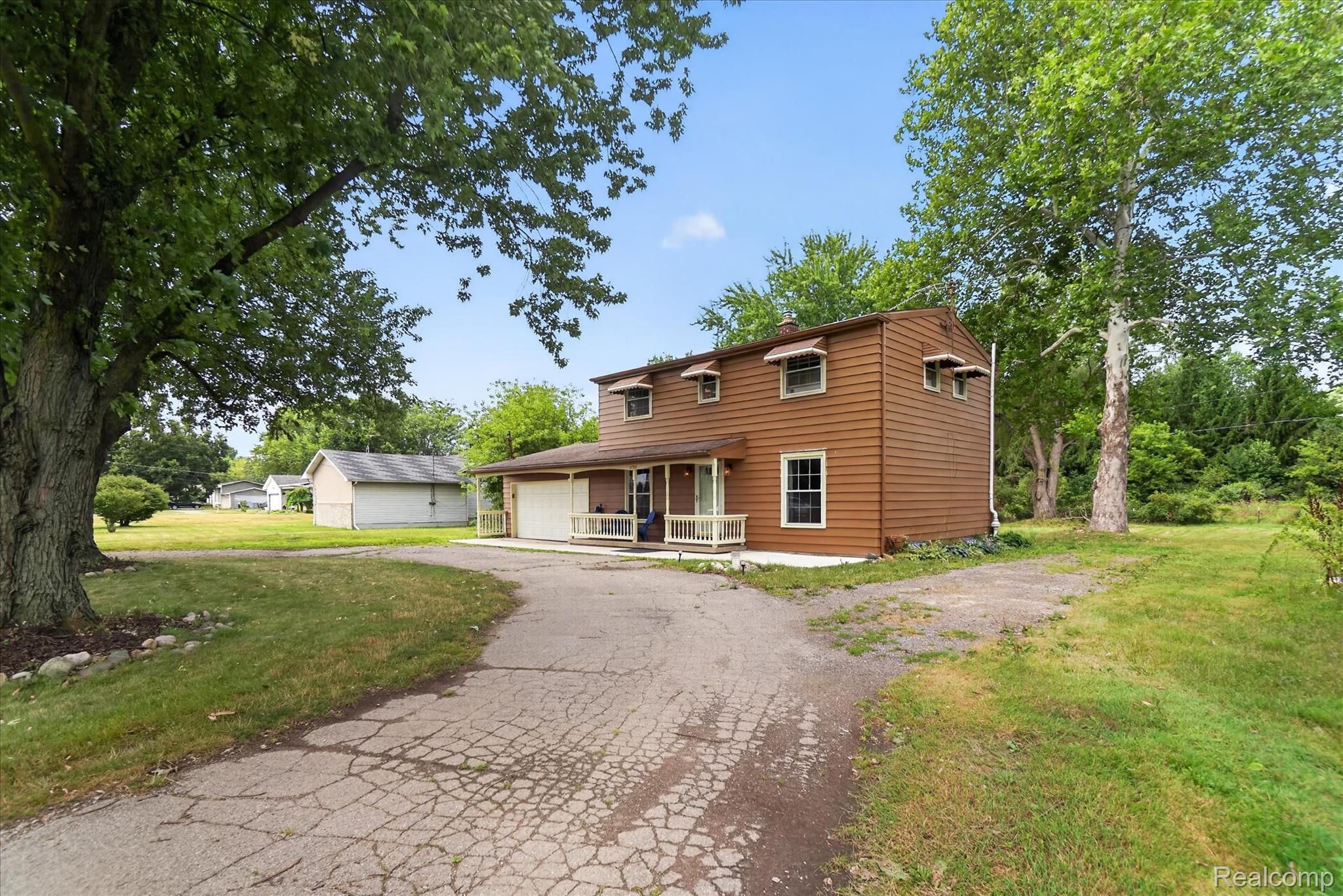10356 Linden Road Property Photo 4