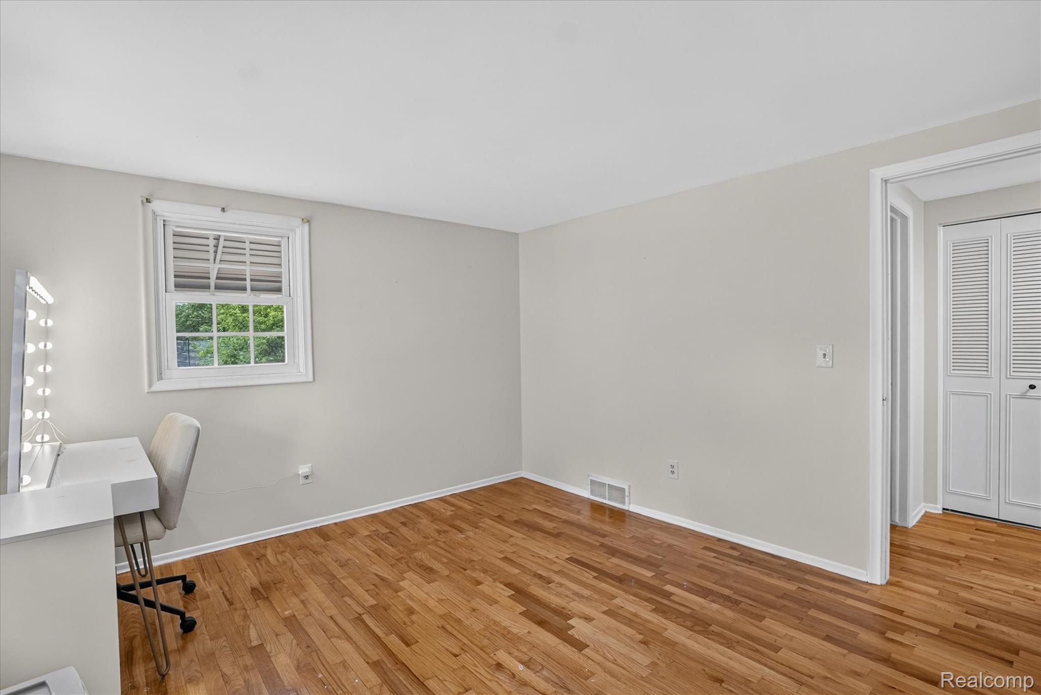 10356 Linden Road Property Photo 27