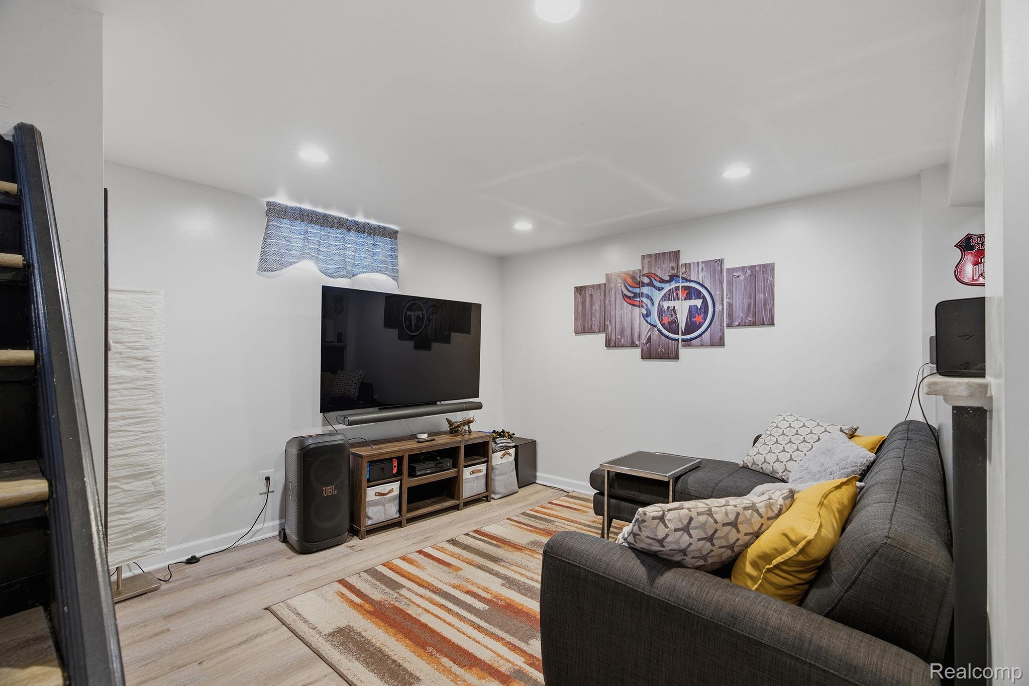 134 S Connecticut Avenue Property Photo 8