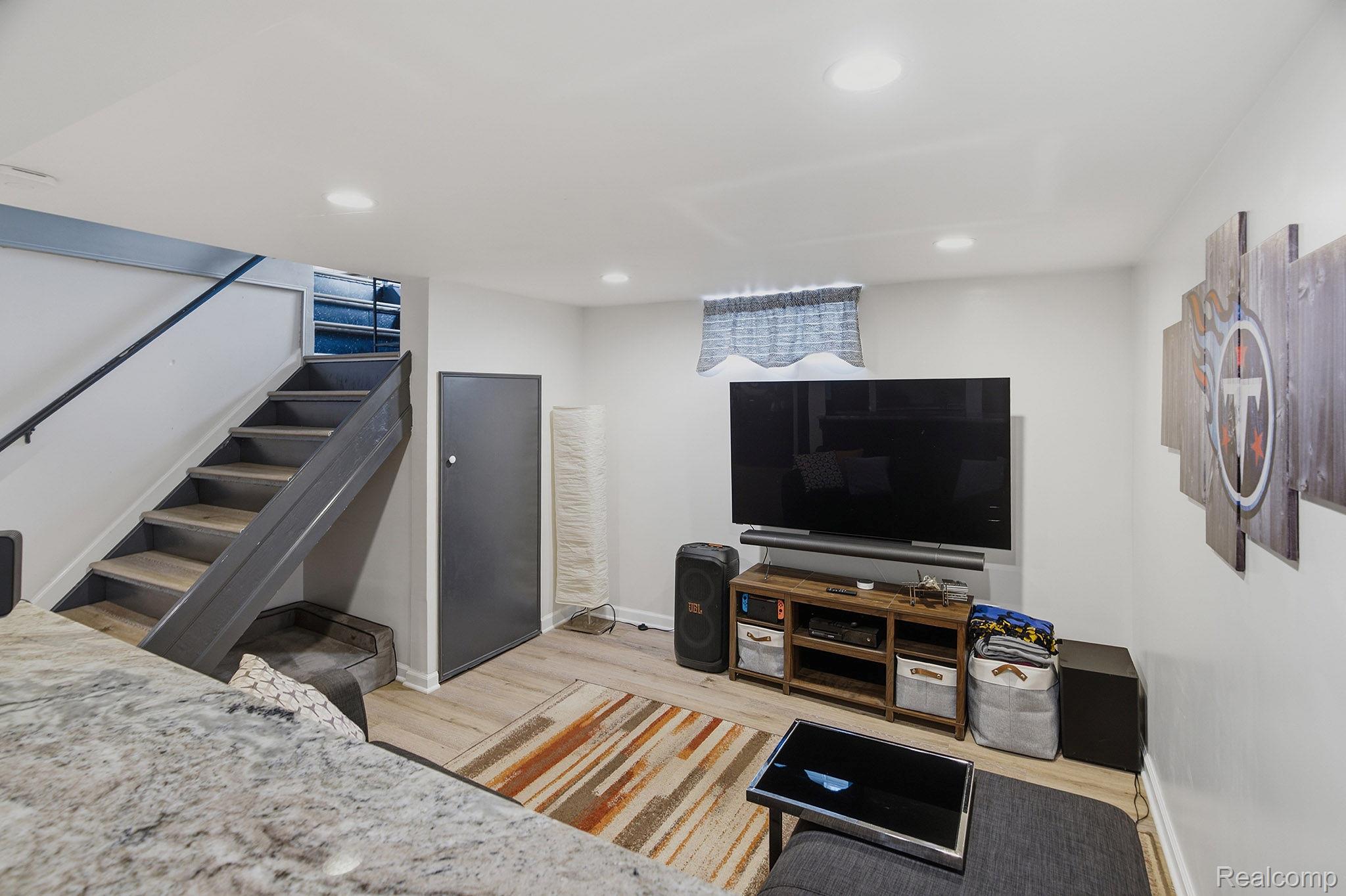 134 S Connecticut Avenue Property Photo 9
