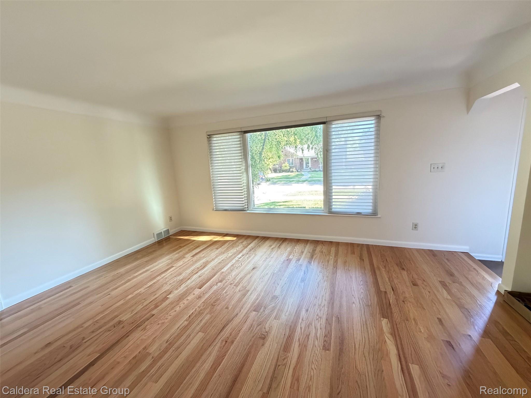 20950 Country Club Drive Property Photo 4