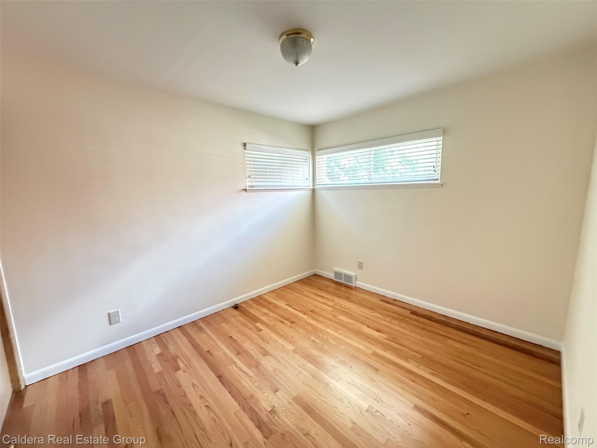 20950 Country Club Drive Property Photo 7