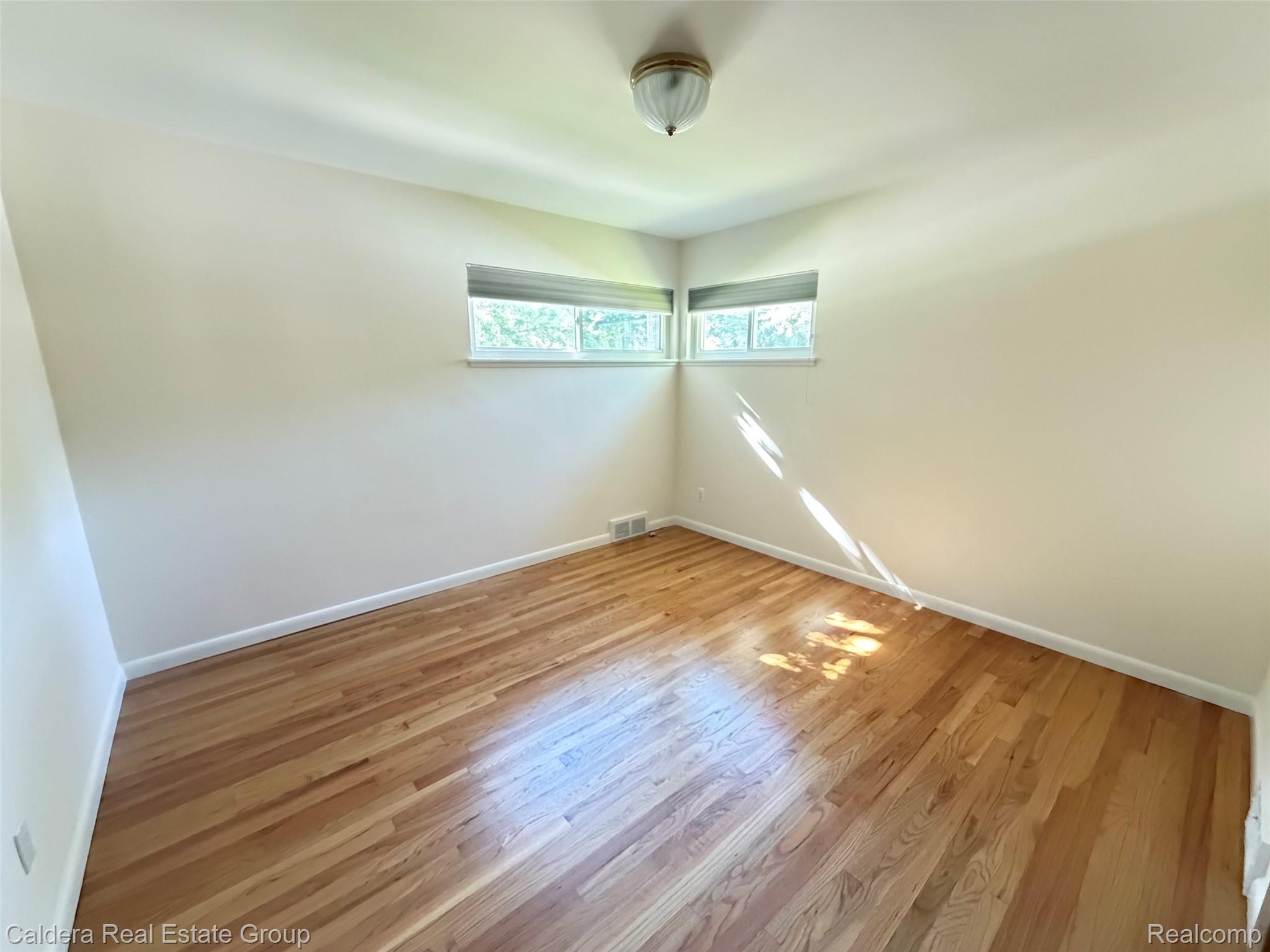 20950 Country Club Drive Property Photo 9