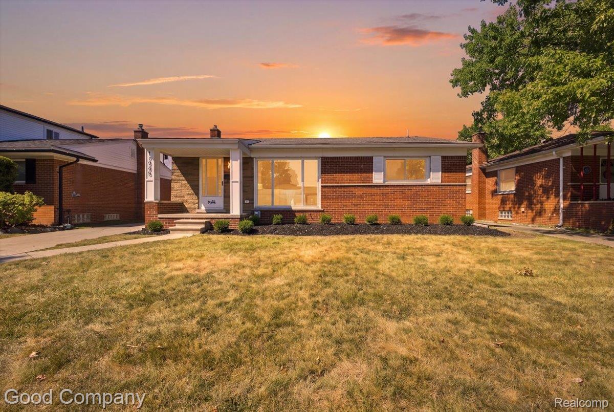 17945 Breezeway Property Photo 3