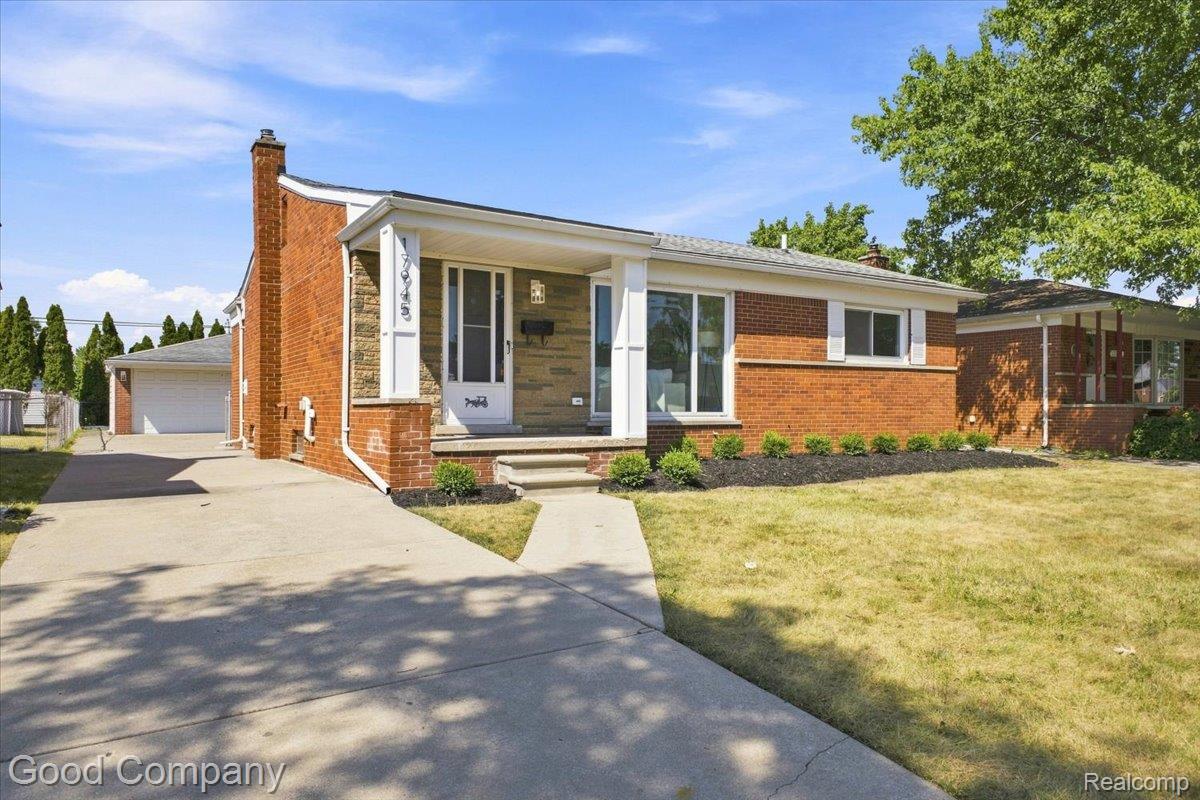 17945 Breezeway Property Photo 4