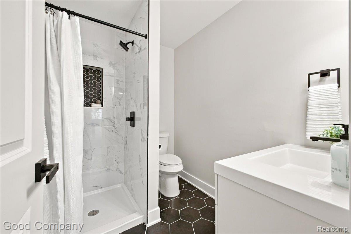 17945 Breezeway Property Photo 19