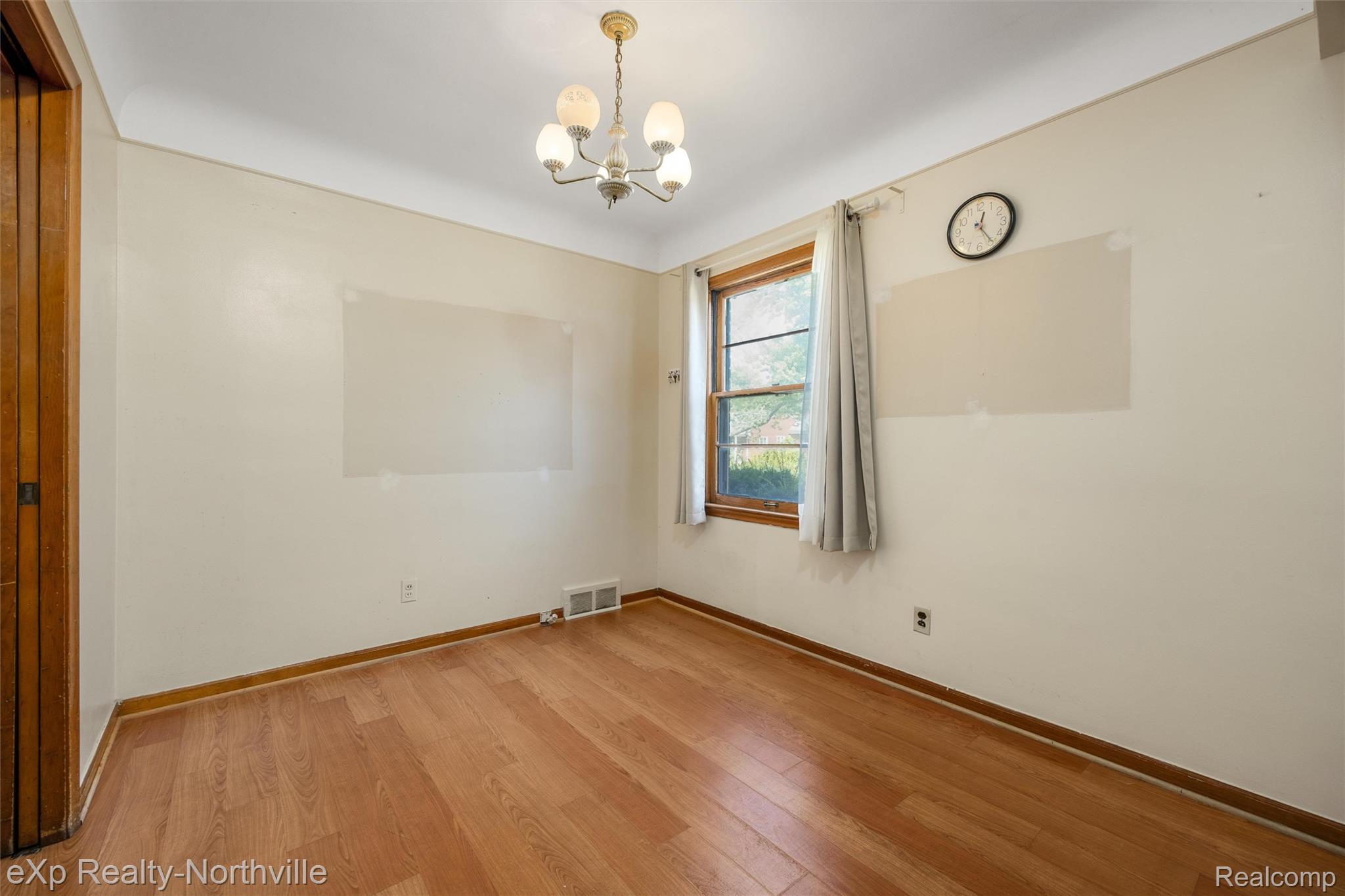 20284 Beaufait Street Property Photo 6