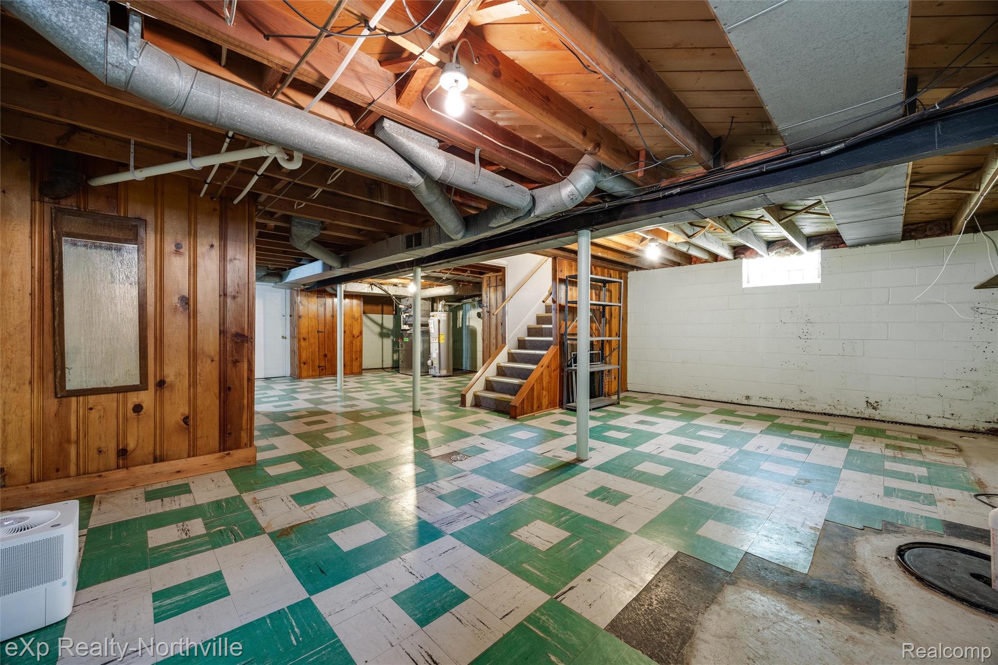 20284 Beaufait Street Property Photo 17