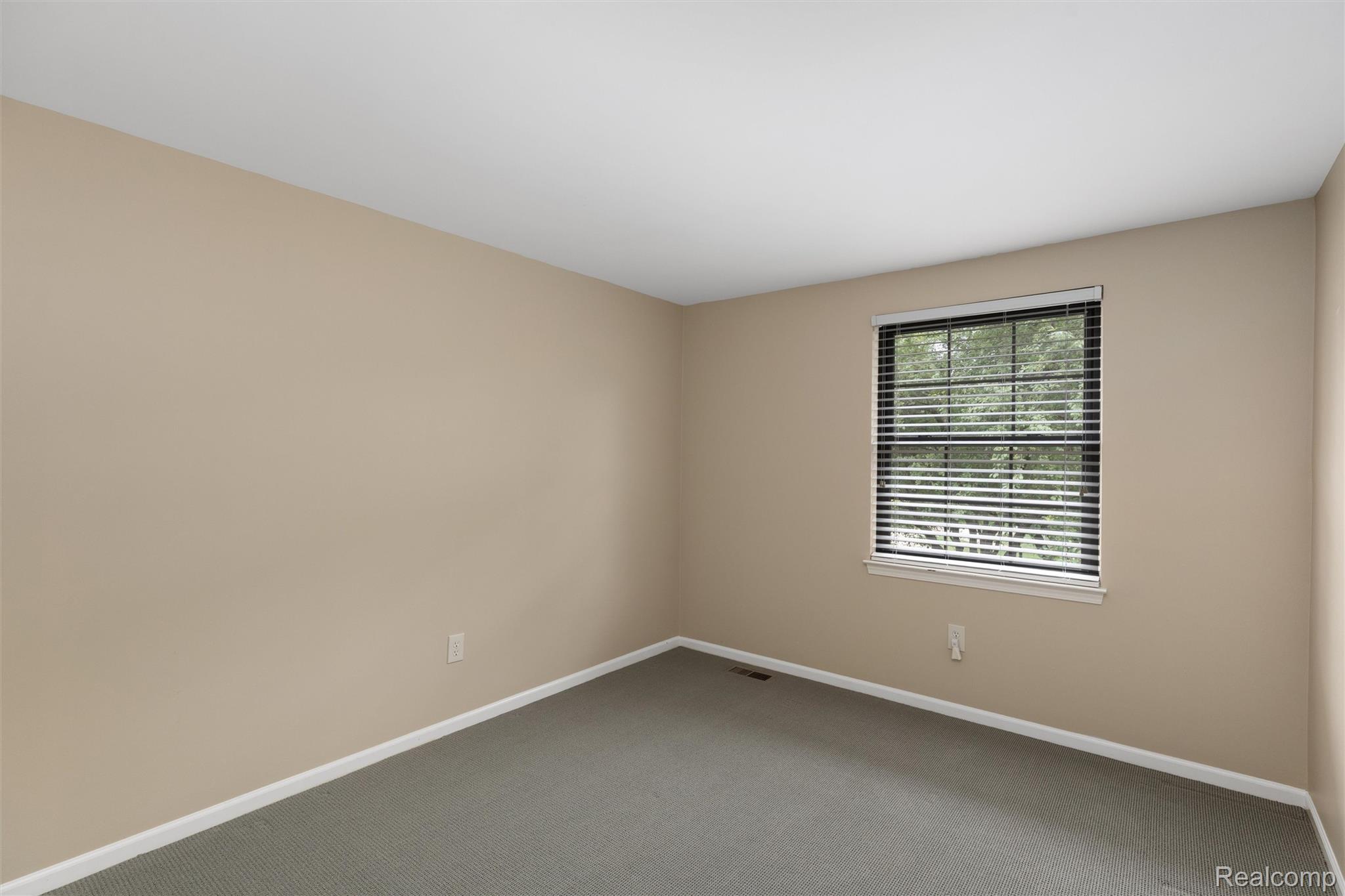 2937 Waterloo Drive Property Photo 19