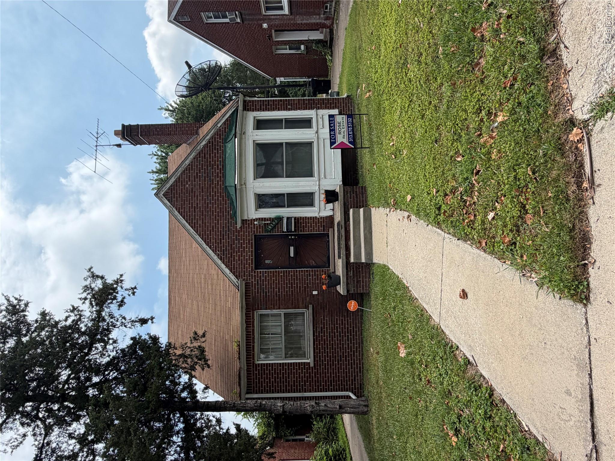 18260 Strathmoor Street Property Photo 1