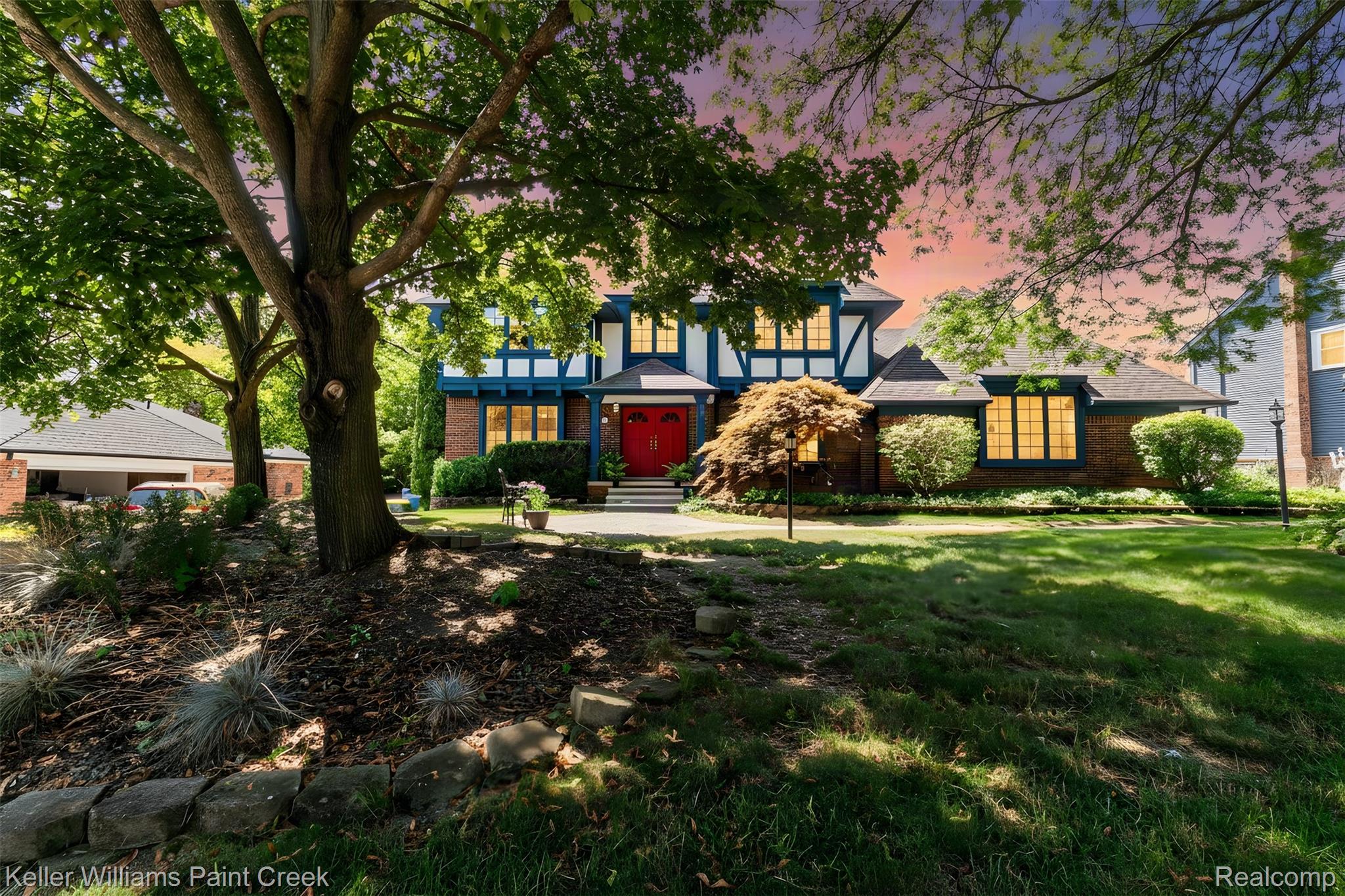 22577 Shadowglen Drive Property Photo 1