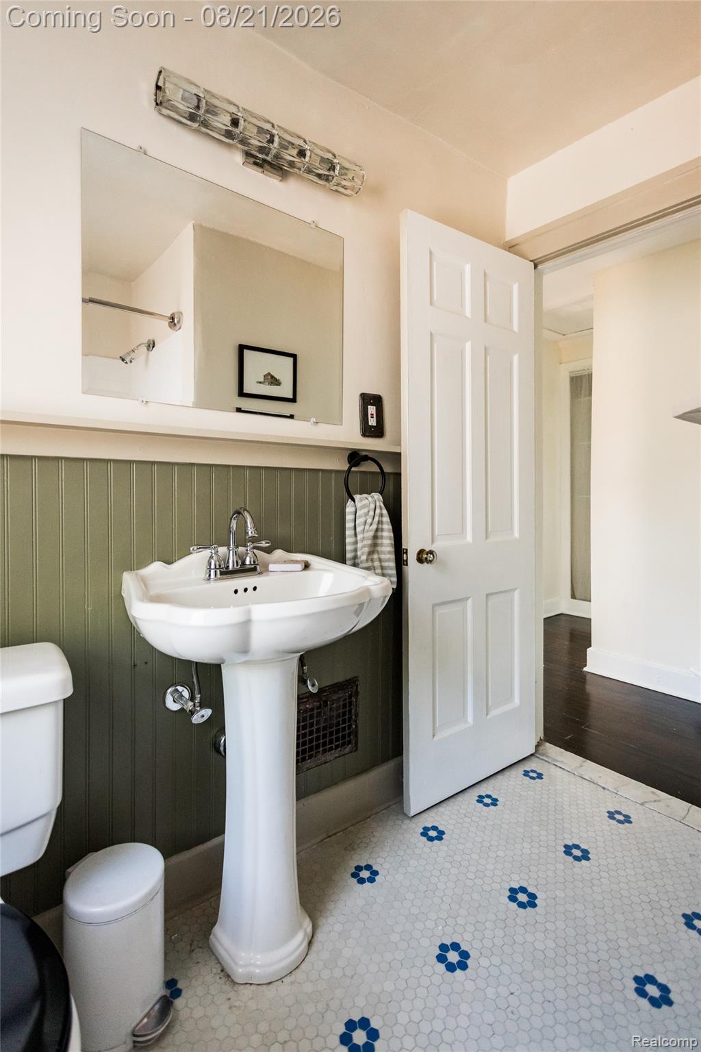 351 Chalmers Street Property Photo 16