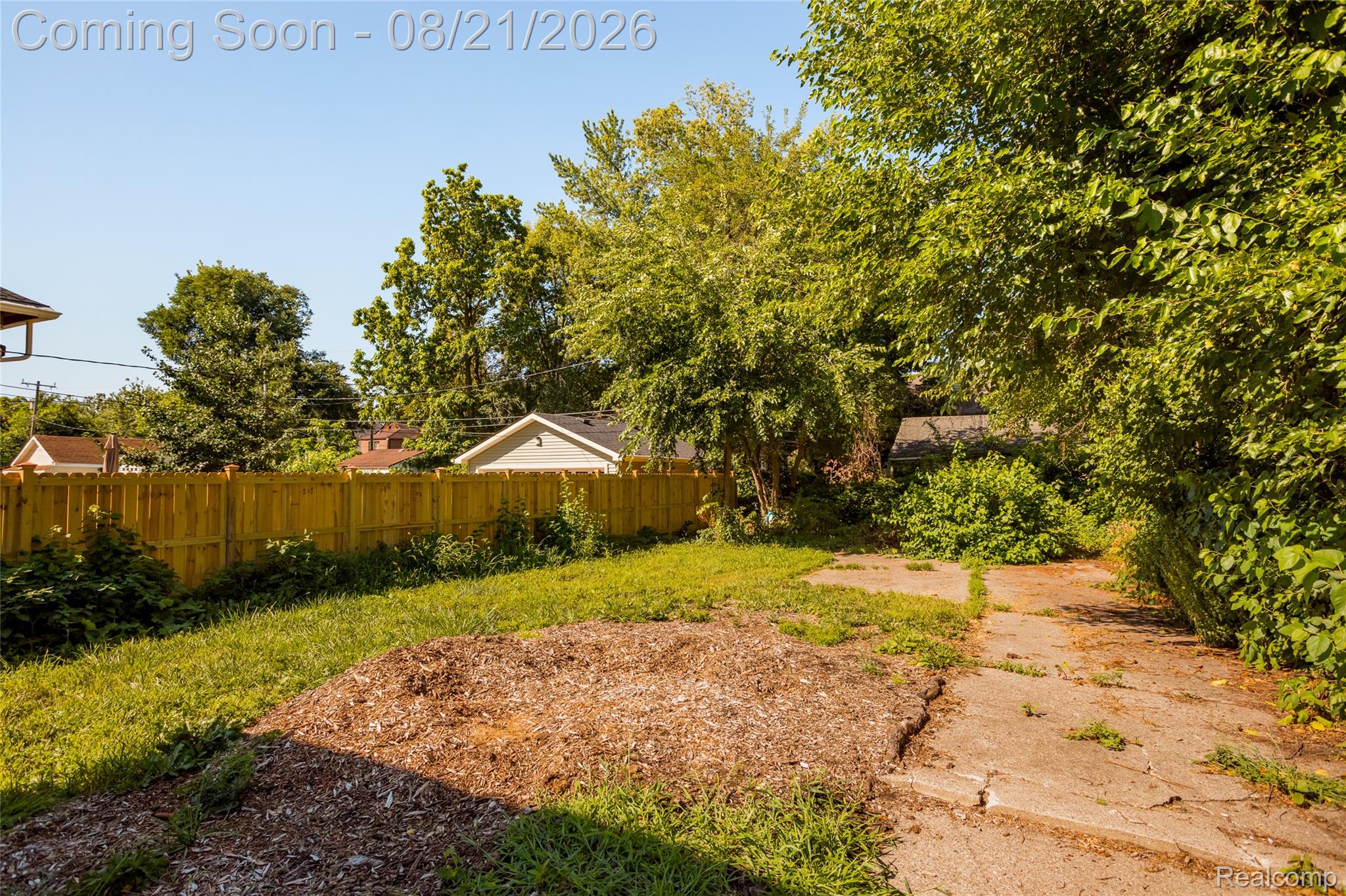 351 Chalmers Street Property Photo 29