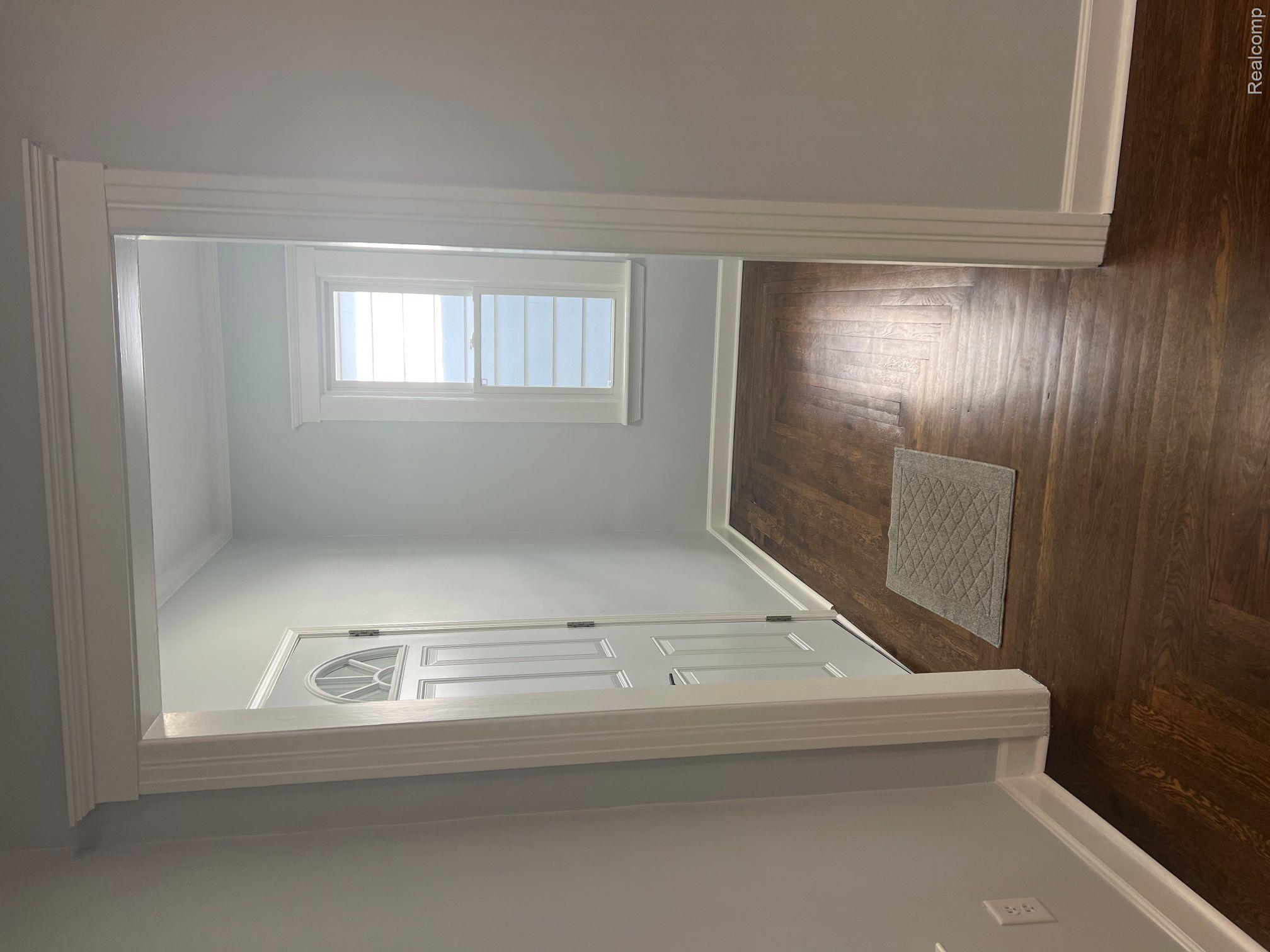 256 Hudson Street Property Photo 6