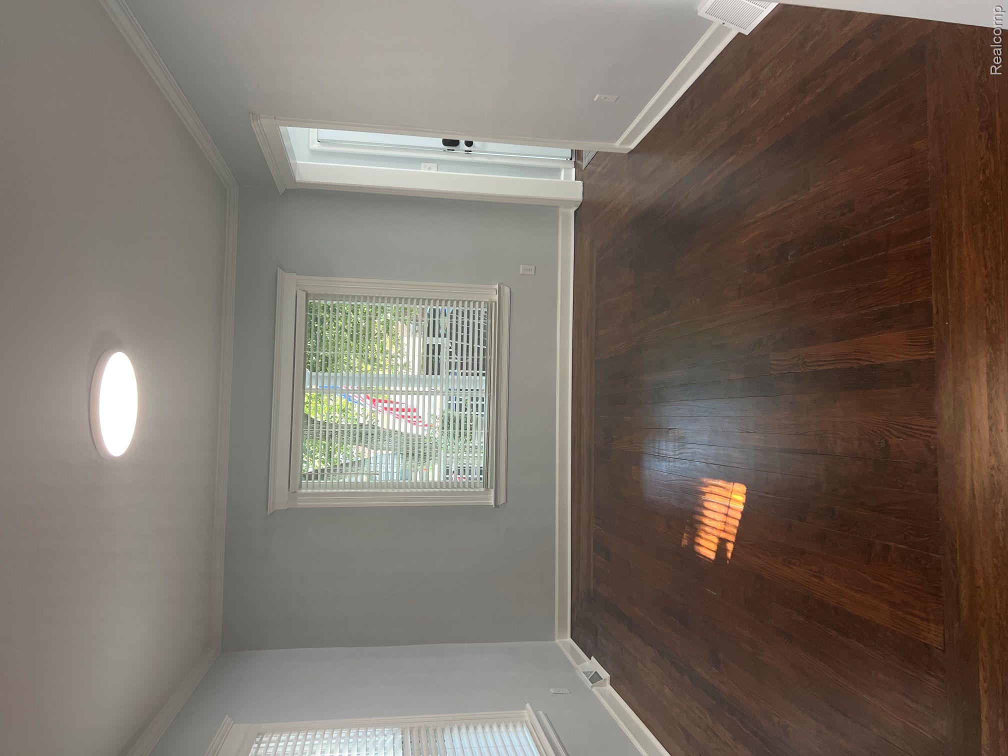 256 Hudson Street Property Photo 7