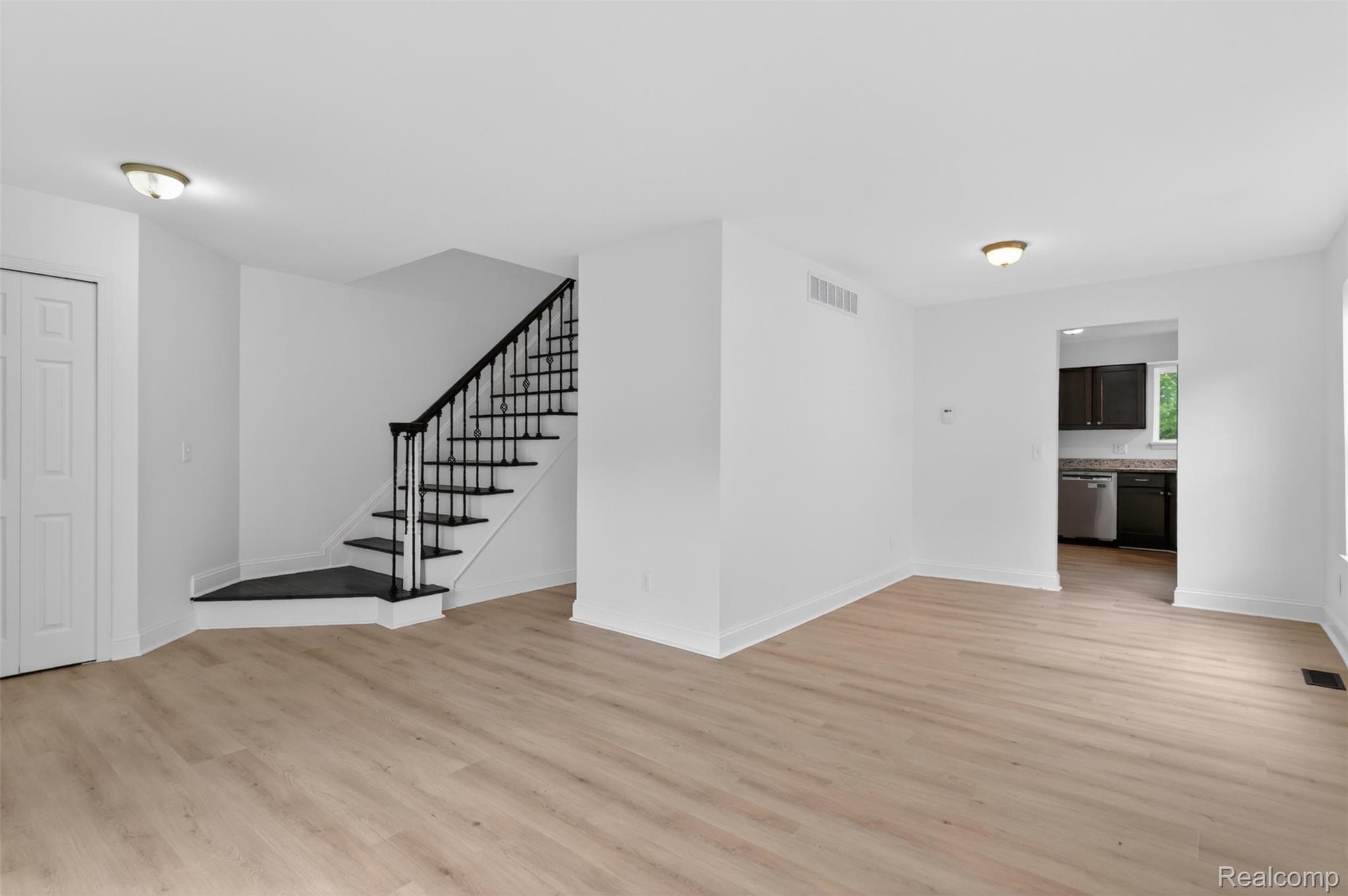 3457 Ashburnam Property Photo 10