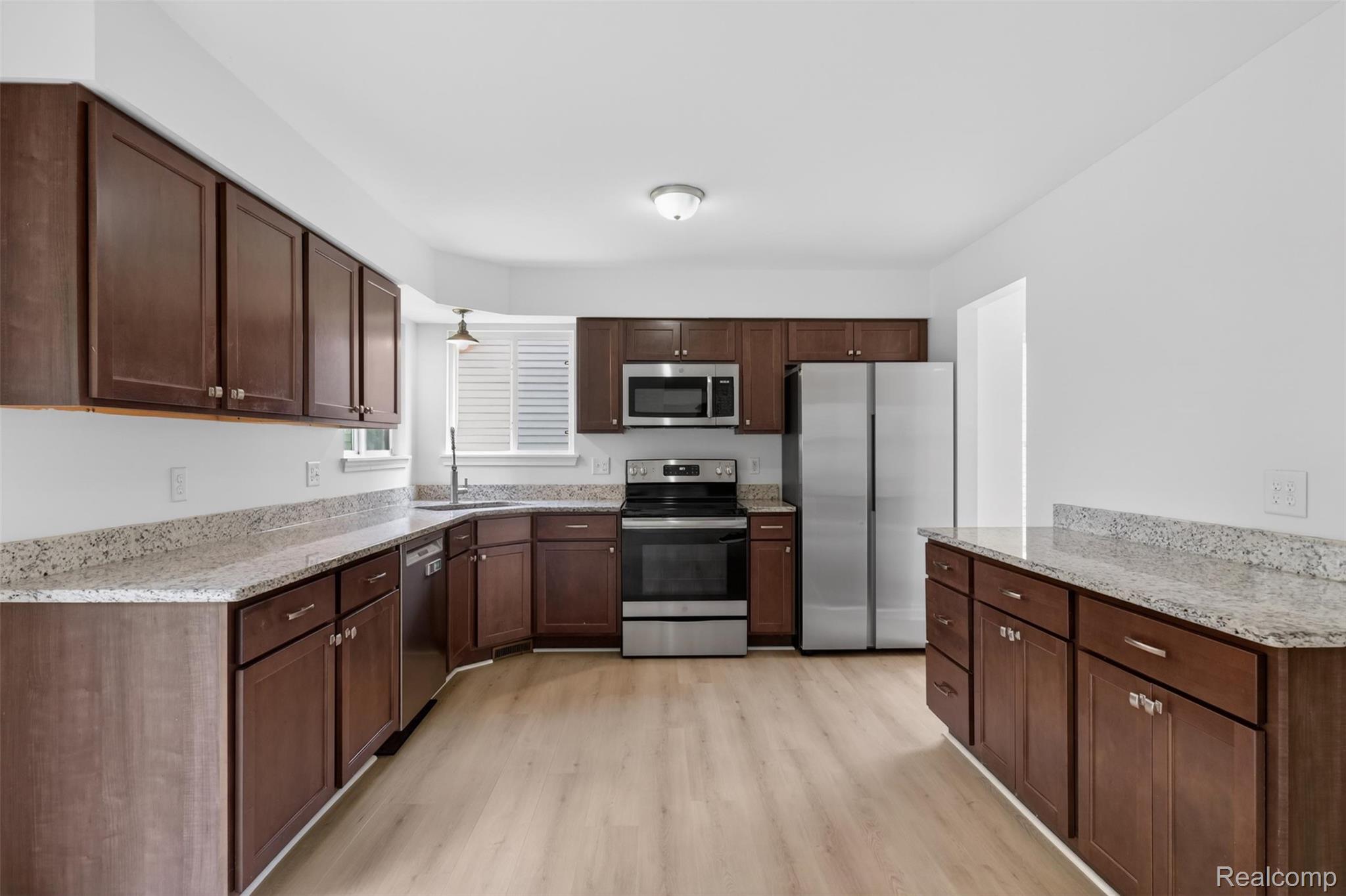 3457 Ashburnam Property Photo 16