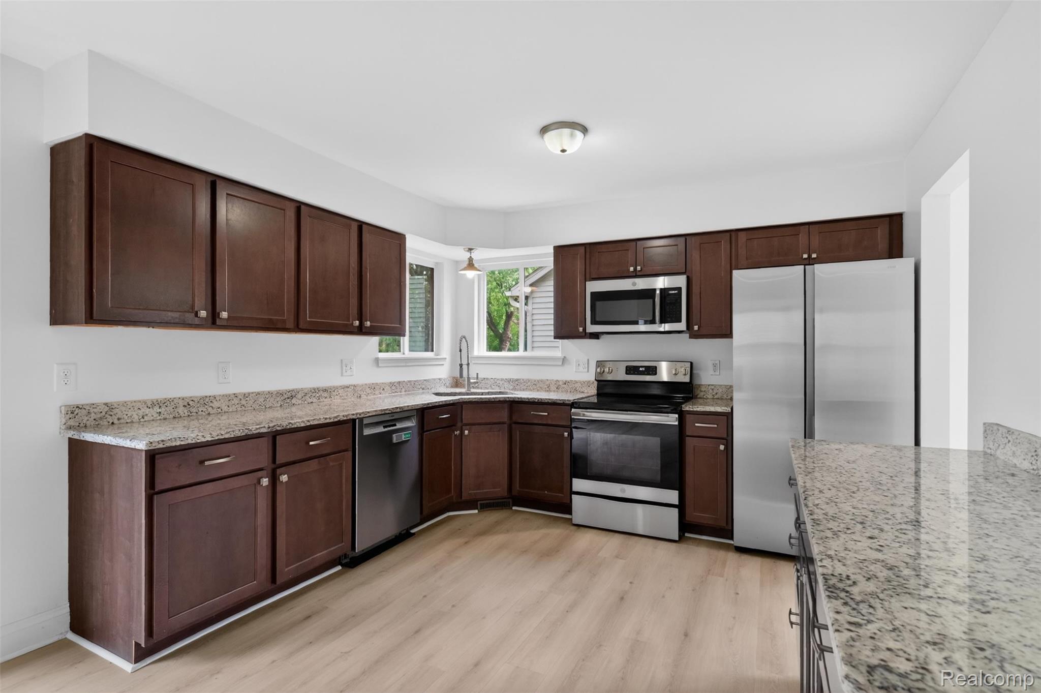 3457 Ashburnam Property Photo 17