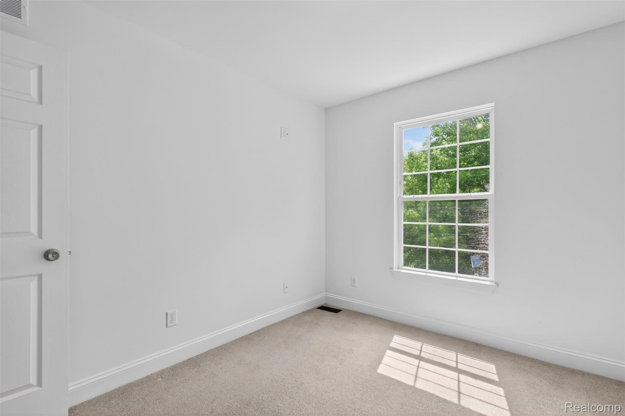 3457 Ashburnam Property Photo 27