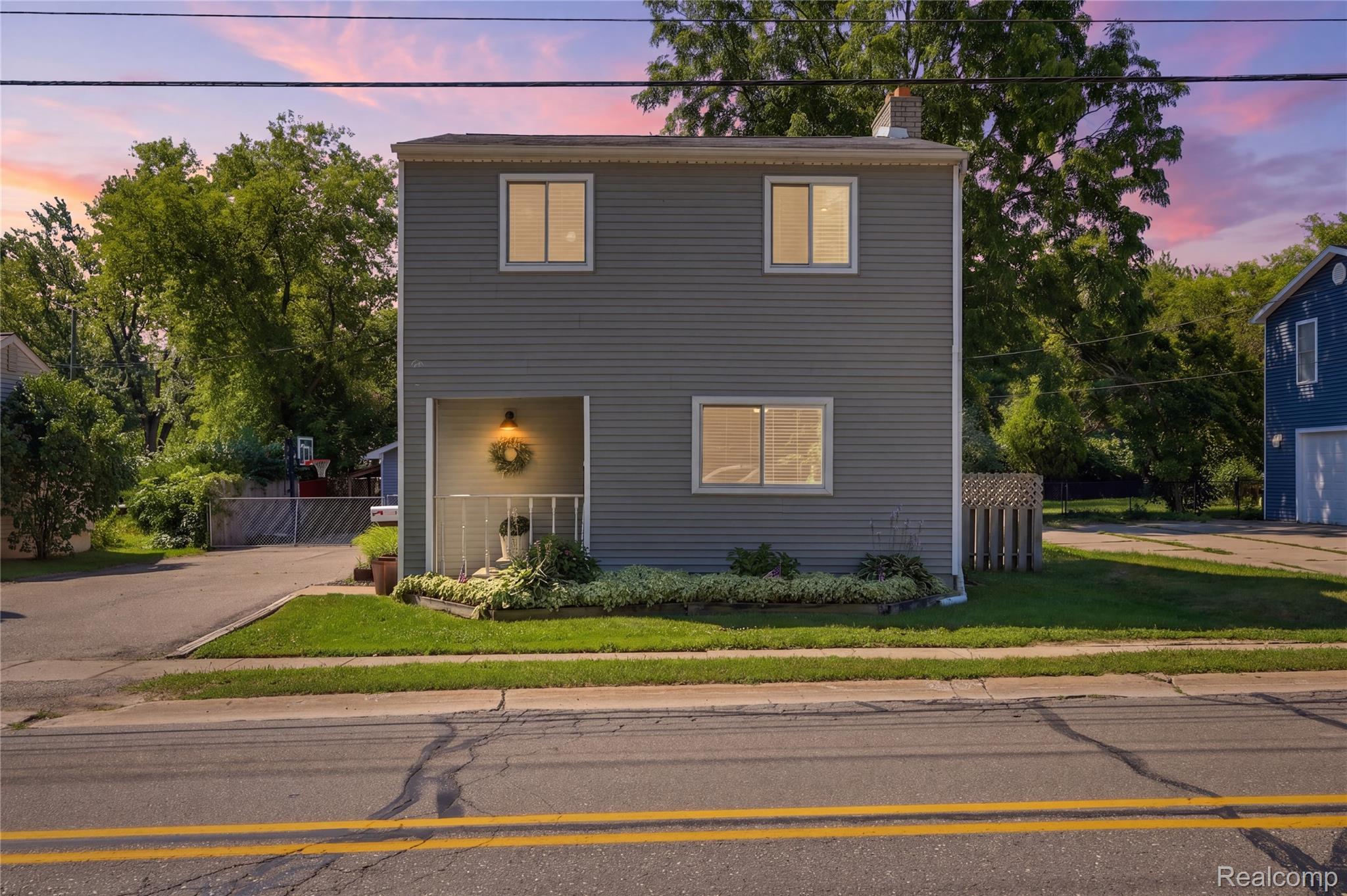 572 Atwater Street Property Photo 1