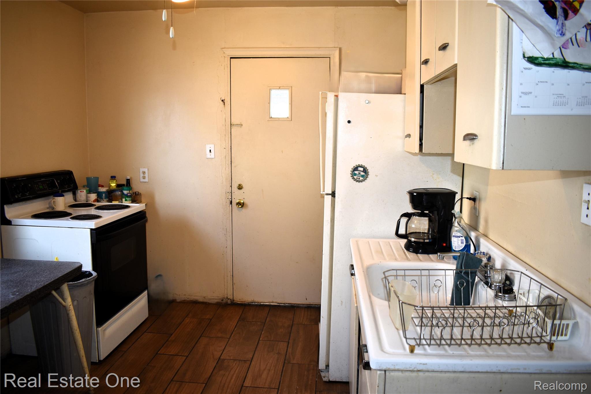 11327 Sherman Avenue Property Photo 9
