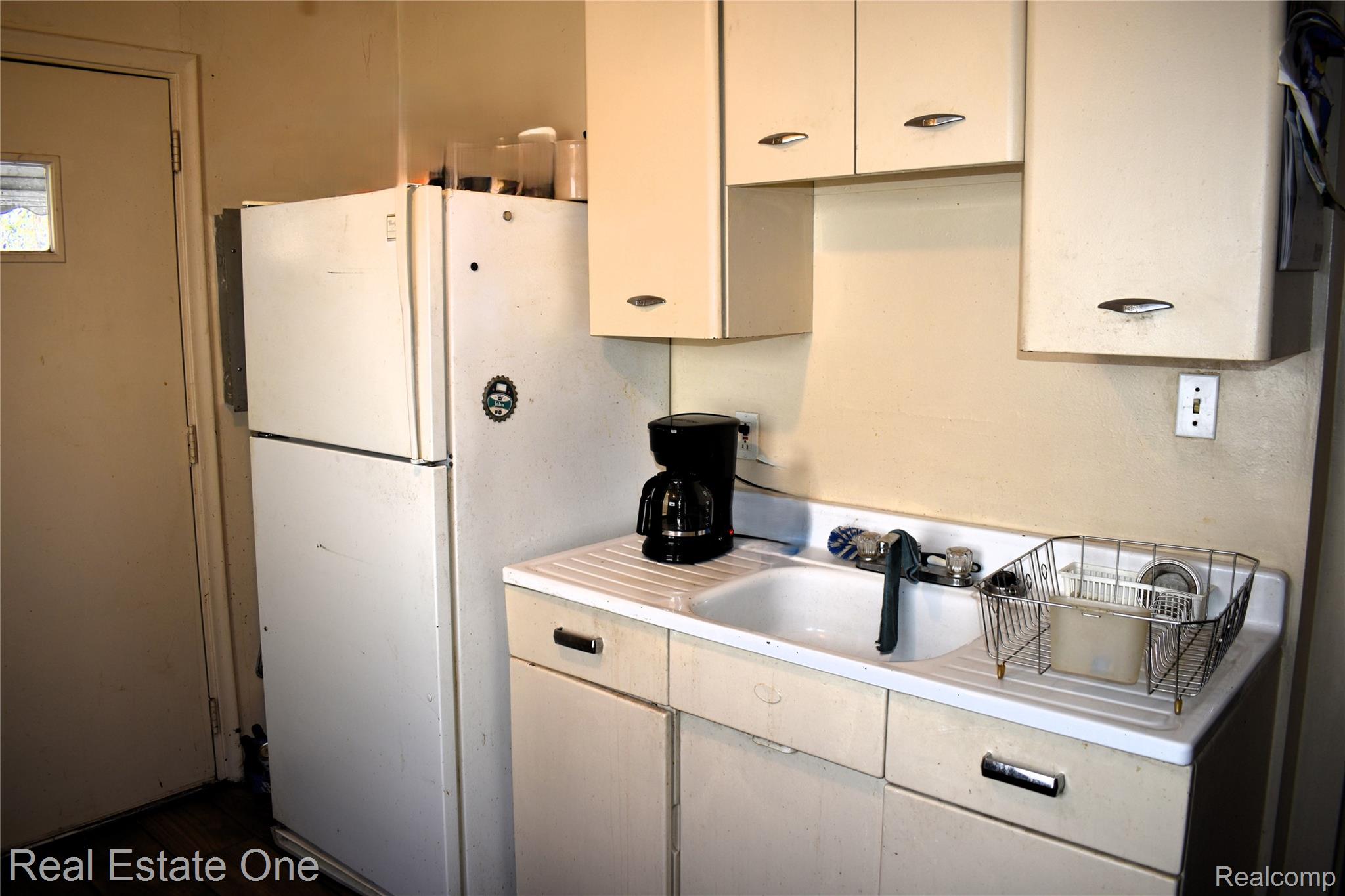11327 Sherman Avenue Property Photo 11
