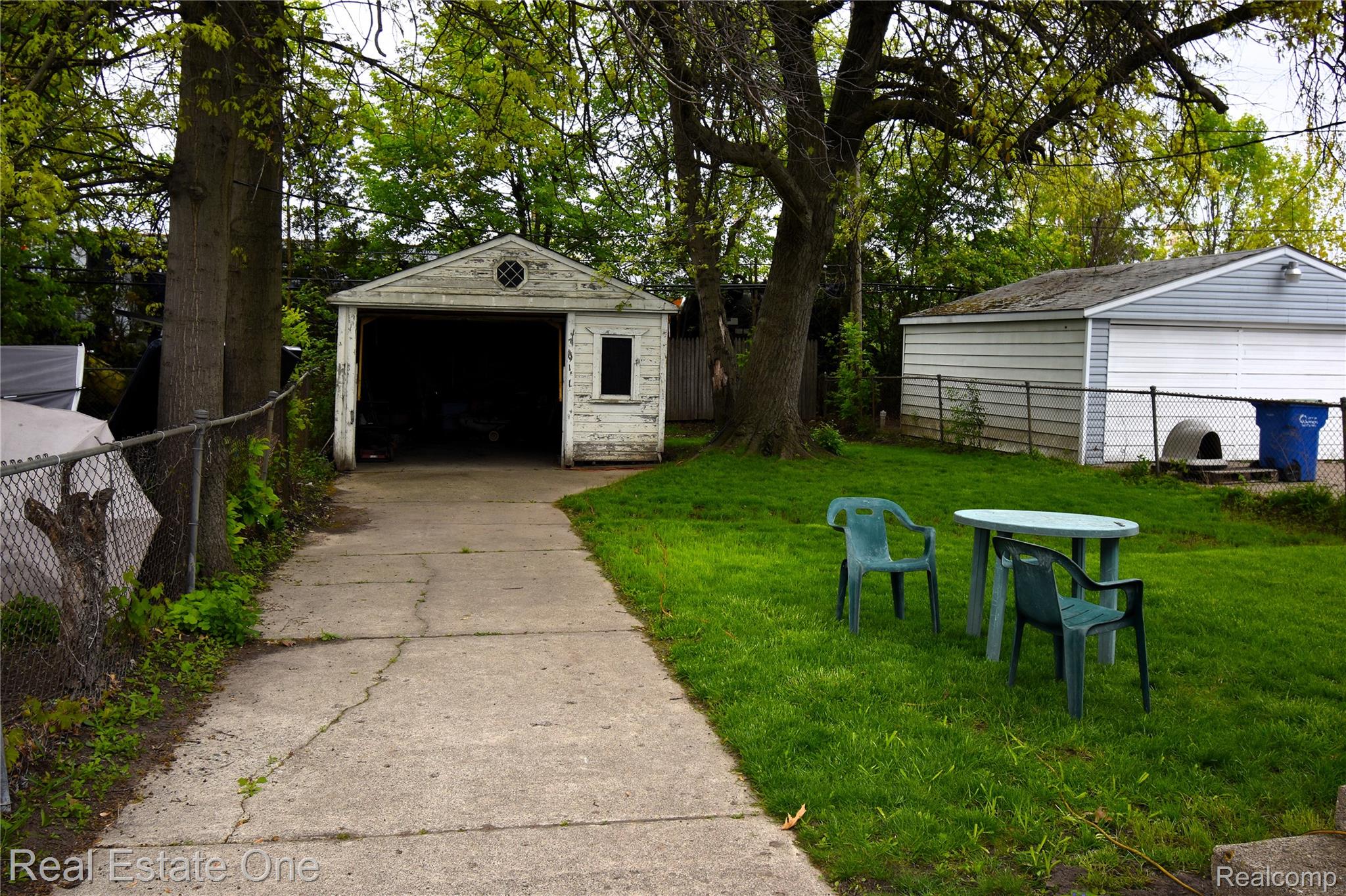 11327 Sherman Avenue Property Photo 15