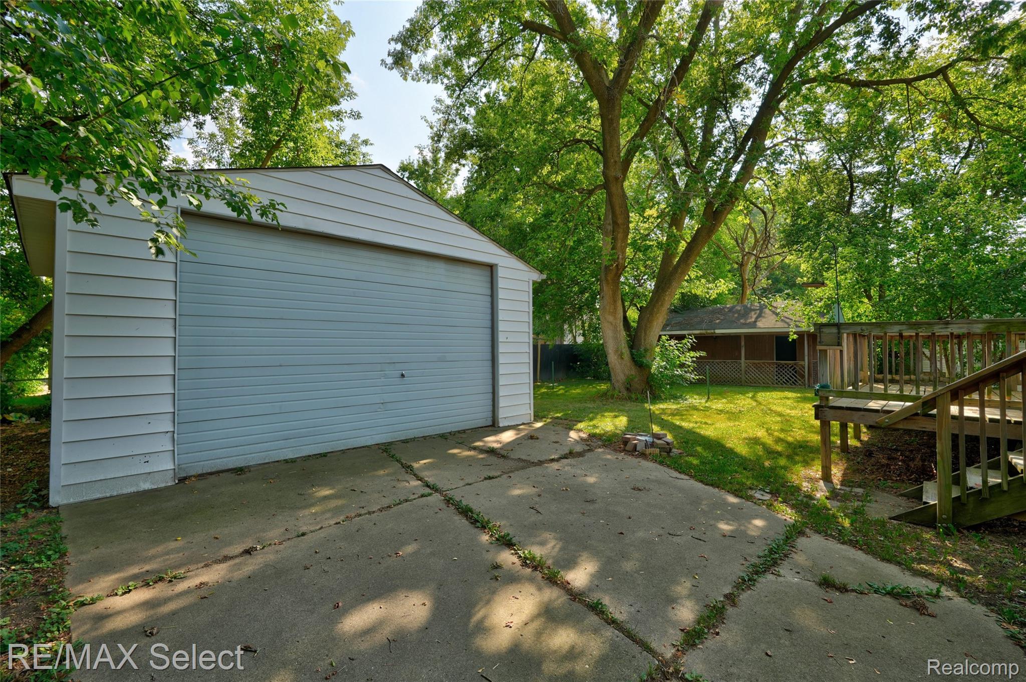 1519 Lincoln Avenue Property Photo 5