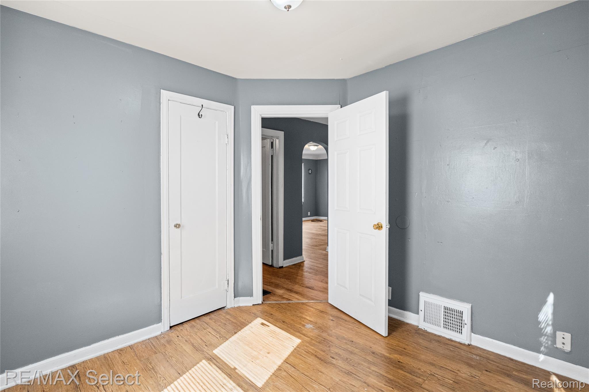 1519 Lincoln Avenue Property Photo 17