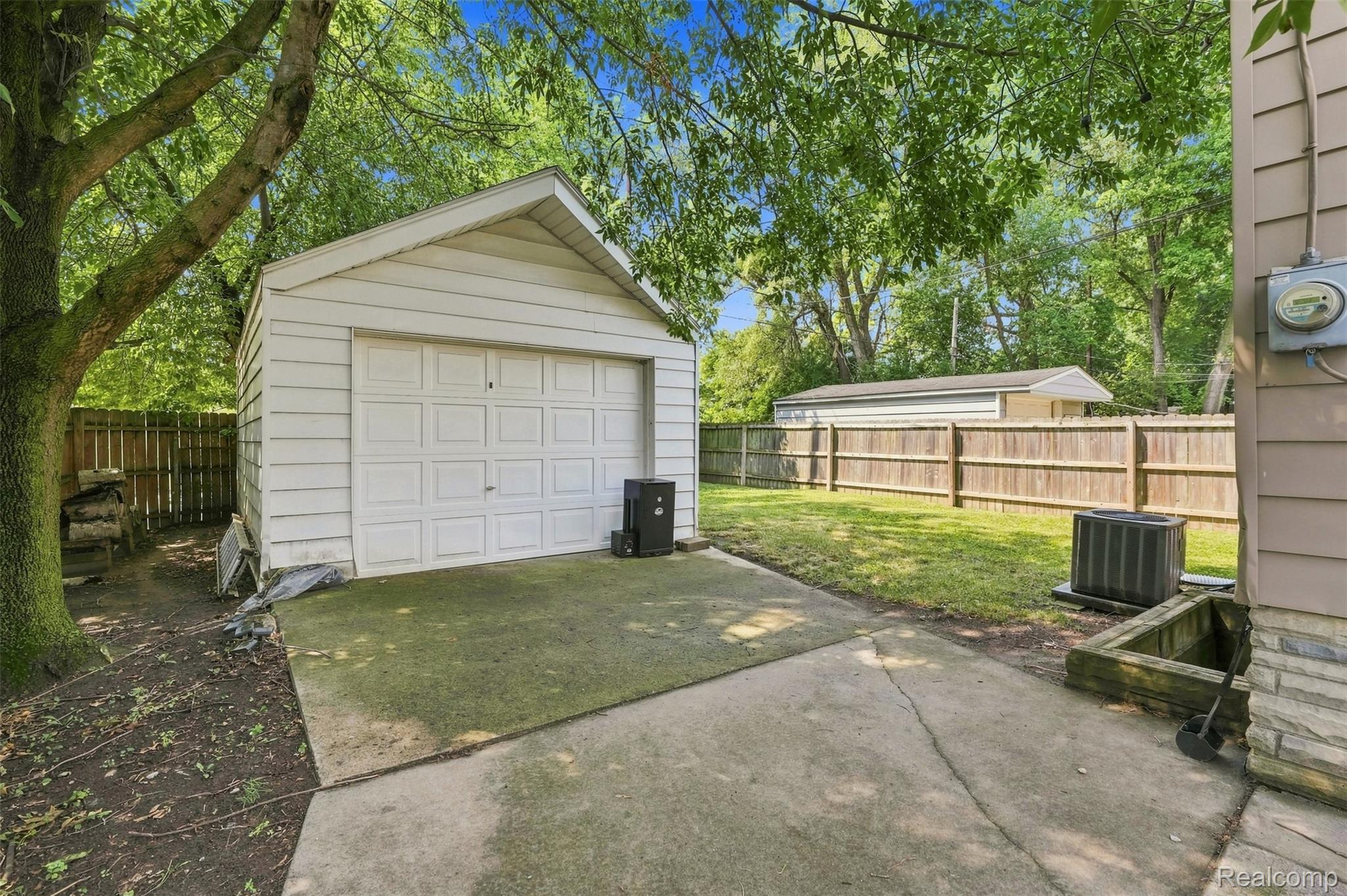 2400 Guthrie Avenue Property Photo 18