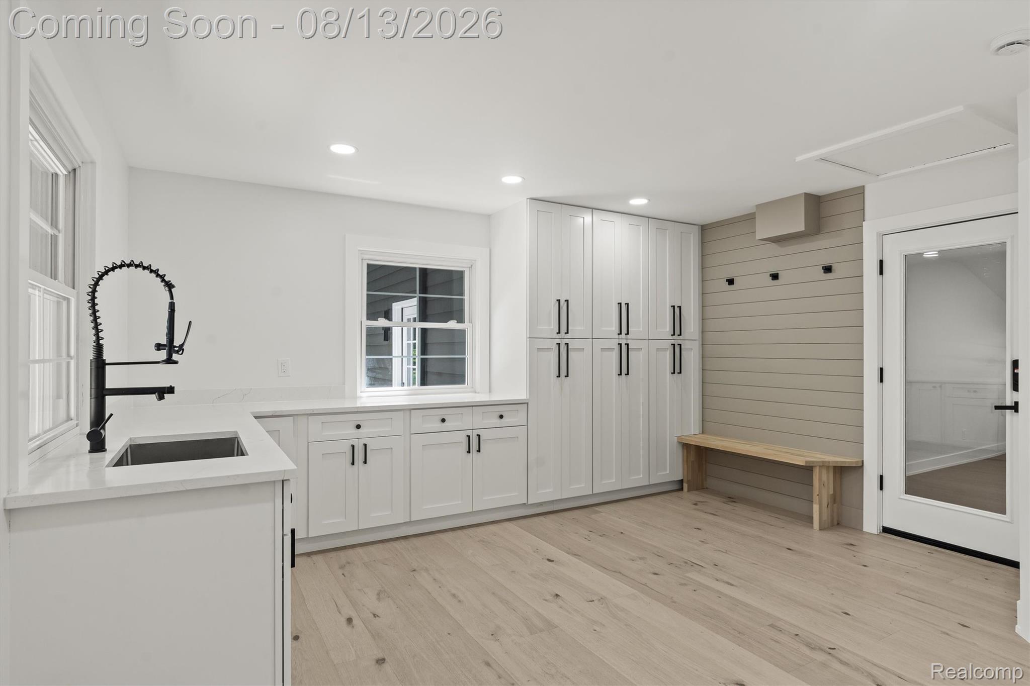 5671 Shadow Lane Property Photo 12