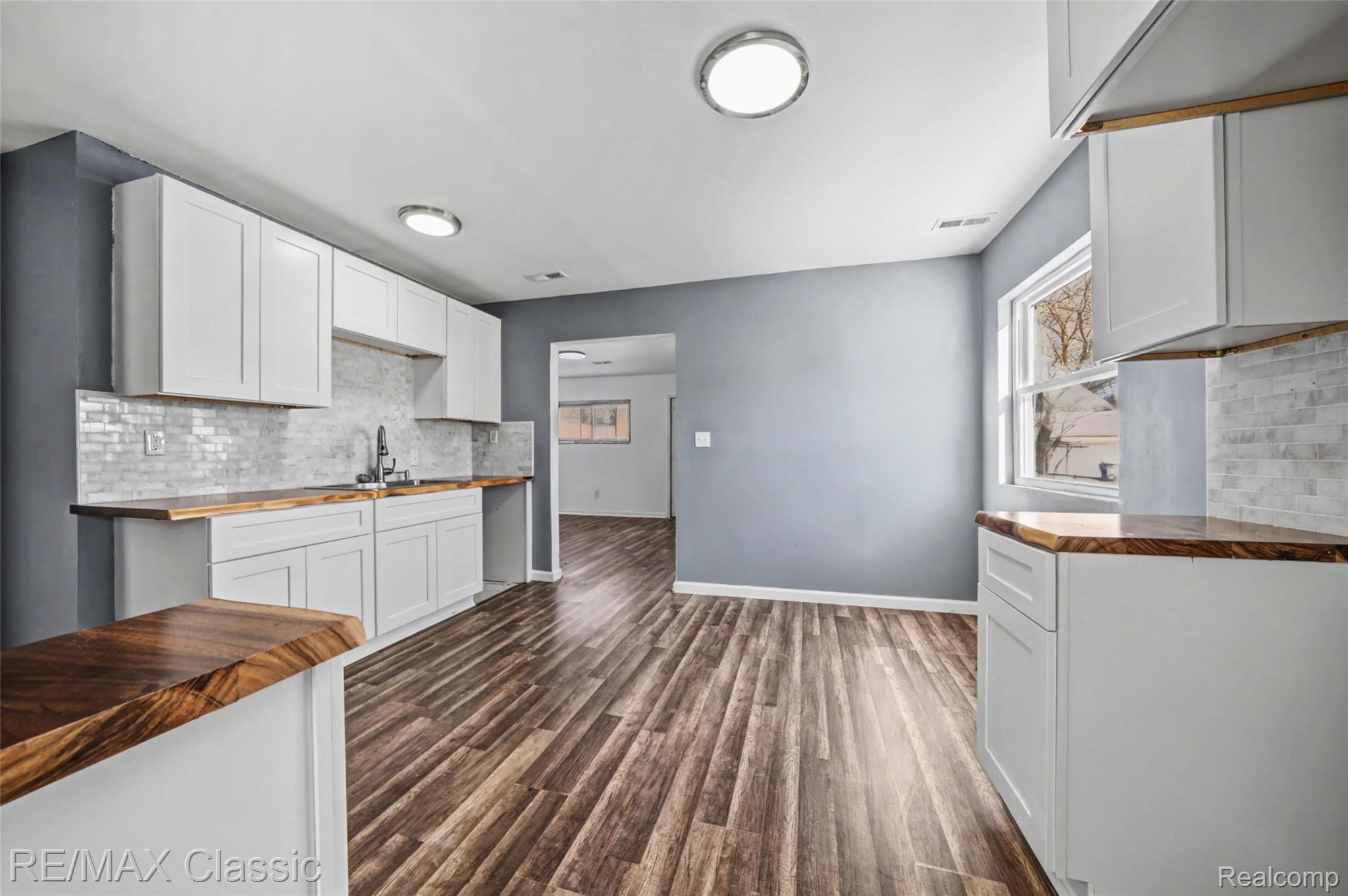 13849 Leonard Avenue Property Photo 7