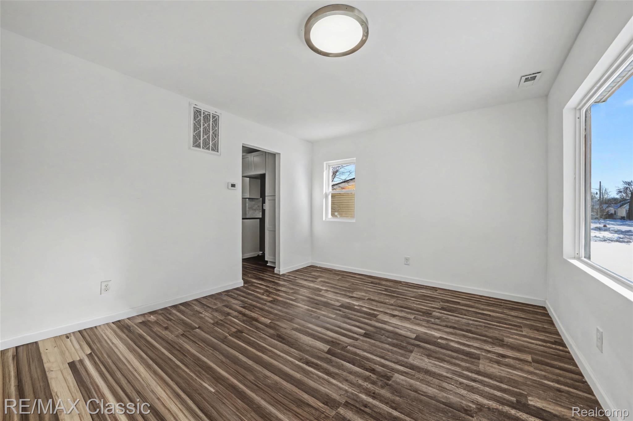 13849 Leonard Avenue Property Photo 11