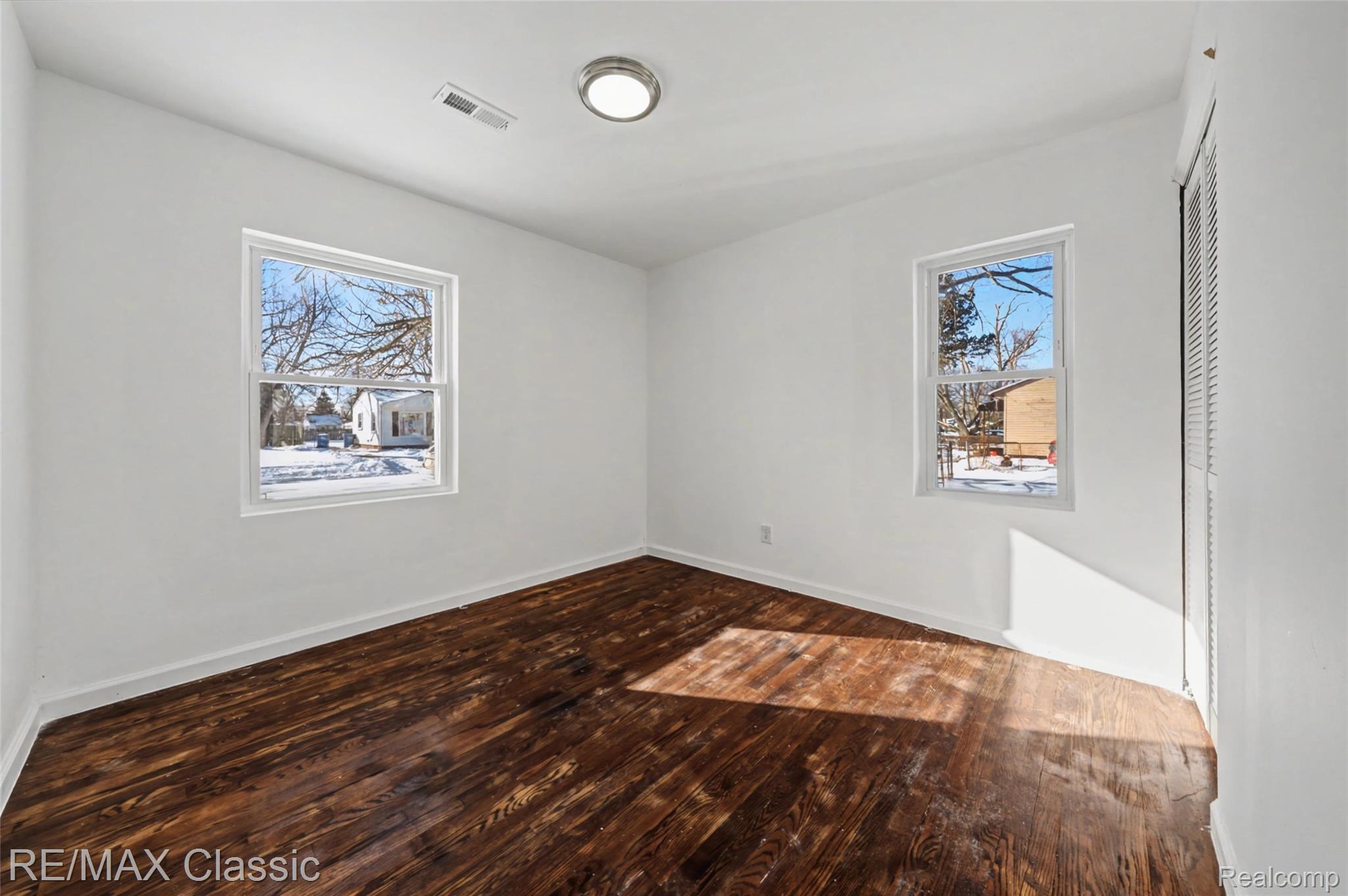 13849 Leonard Avenue Property Photo 13