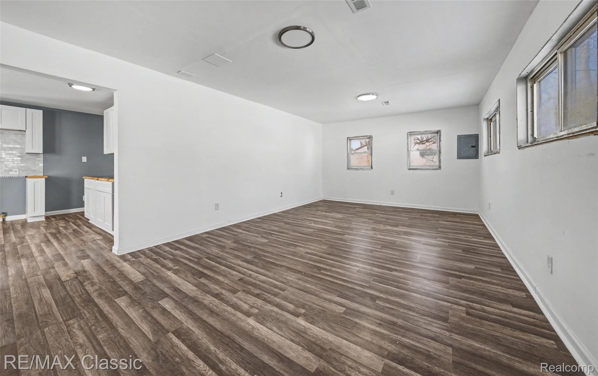 13849 Leonard Avenue Property Photo 18