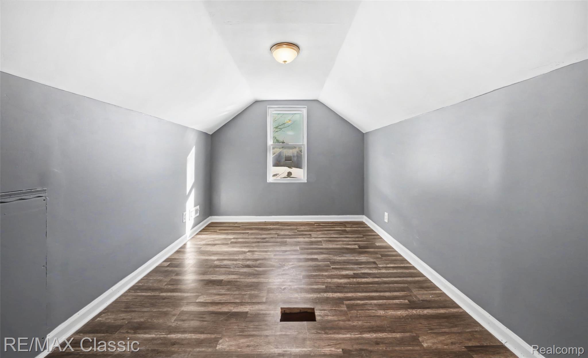 13849 Leonard Avenue Property Photo 21