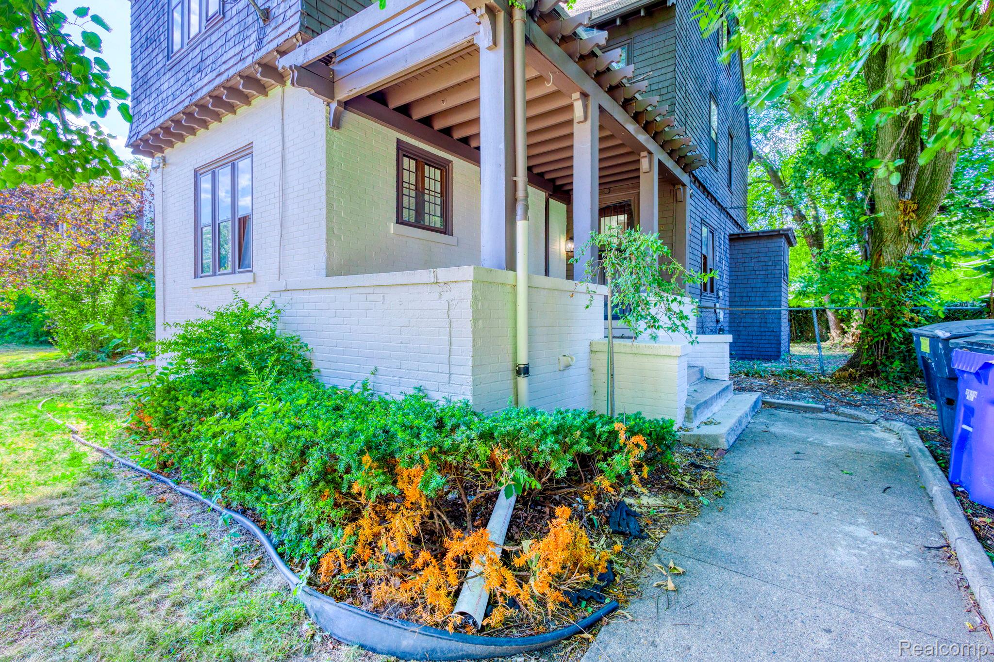 8129 E Lafayette Street Property Photo 2