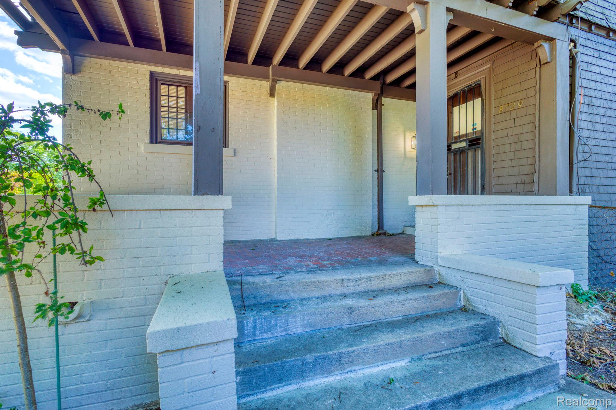 8129 E Lafayette Street Property Photo 3