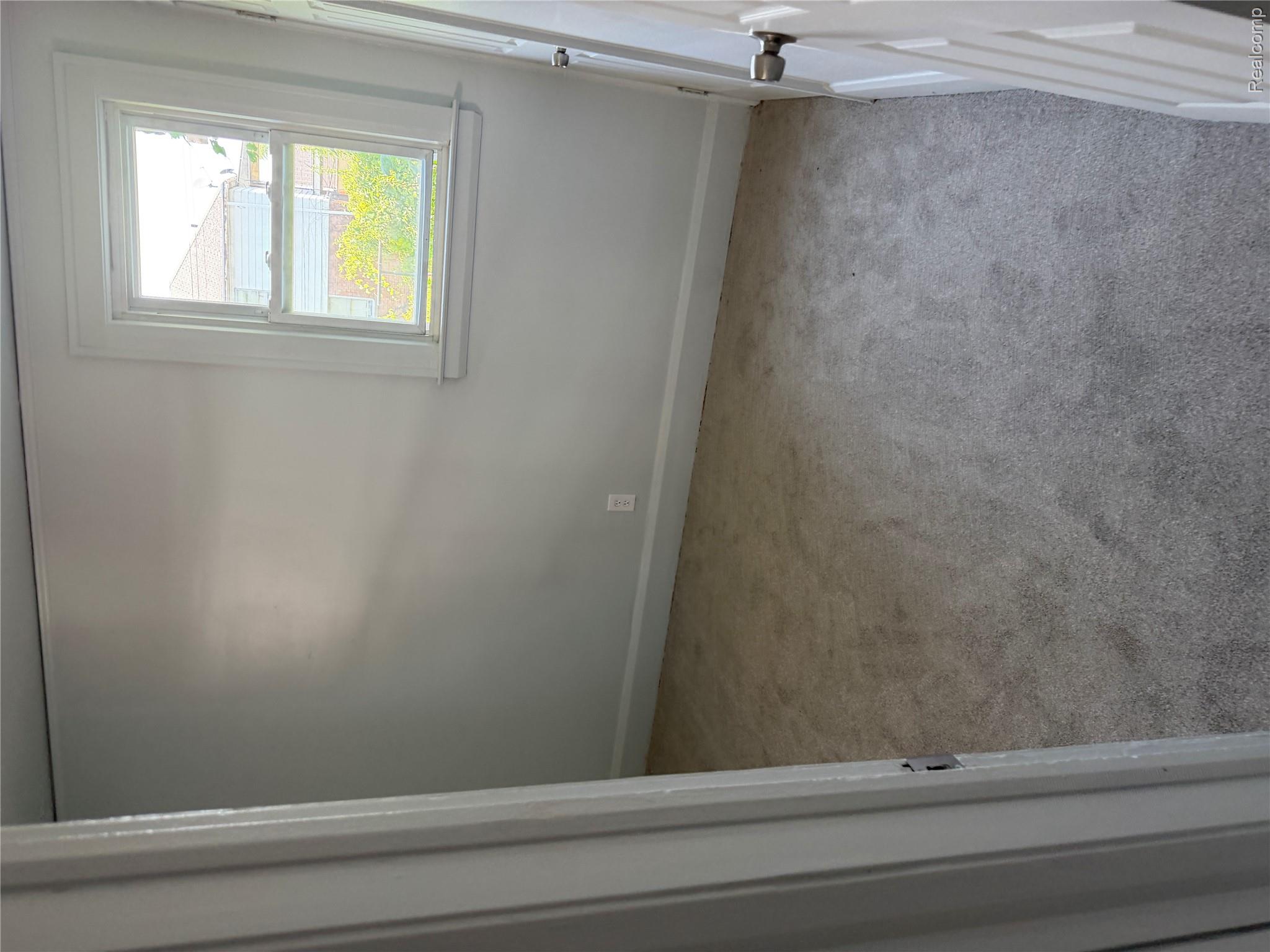 14720 Winthrop Street Property Photo 3