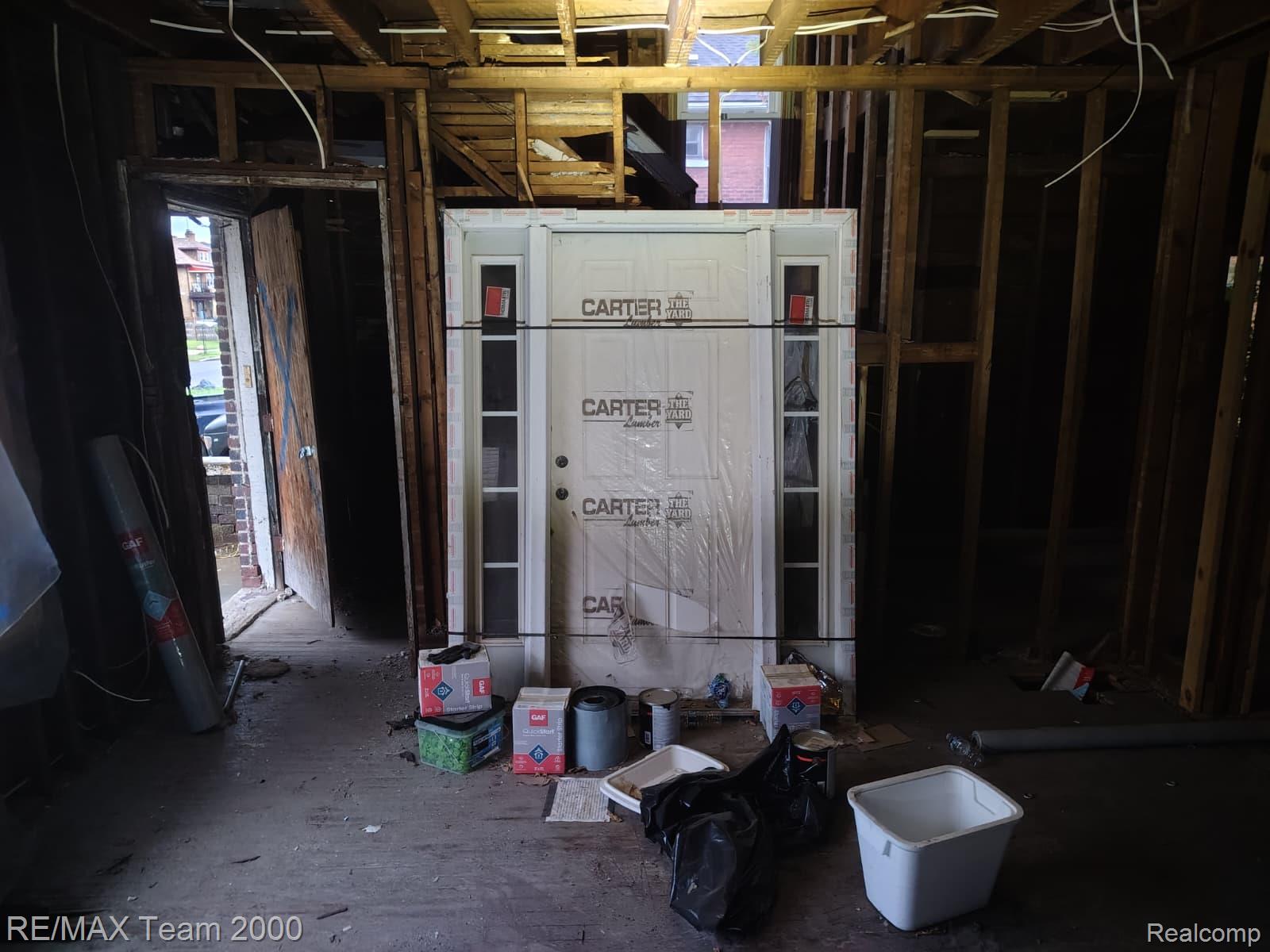 3262 Tuxedo Street Property Photo 8