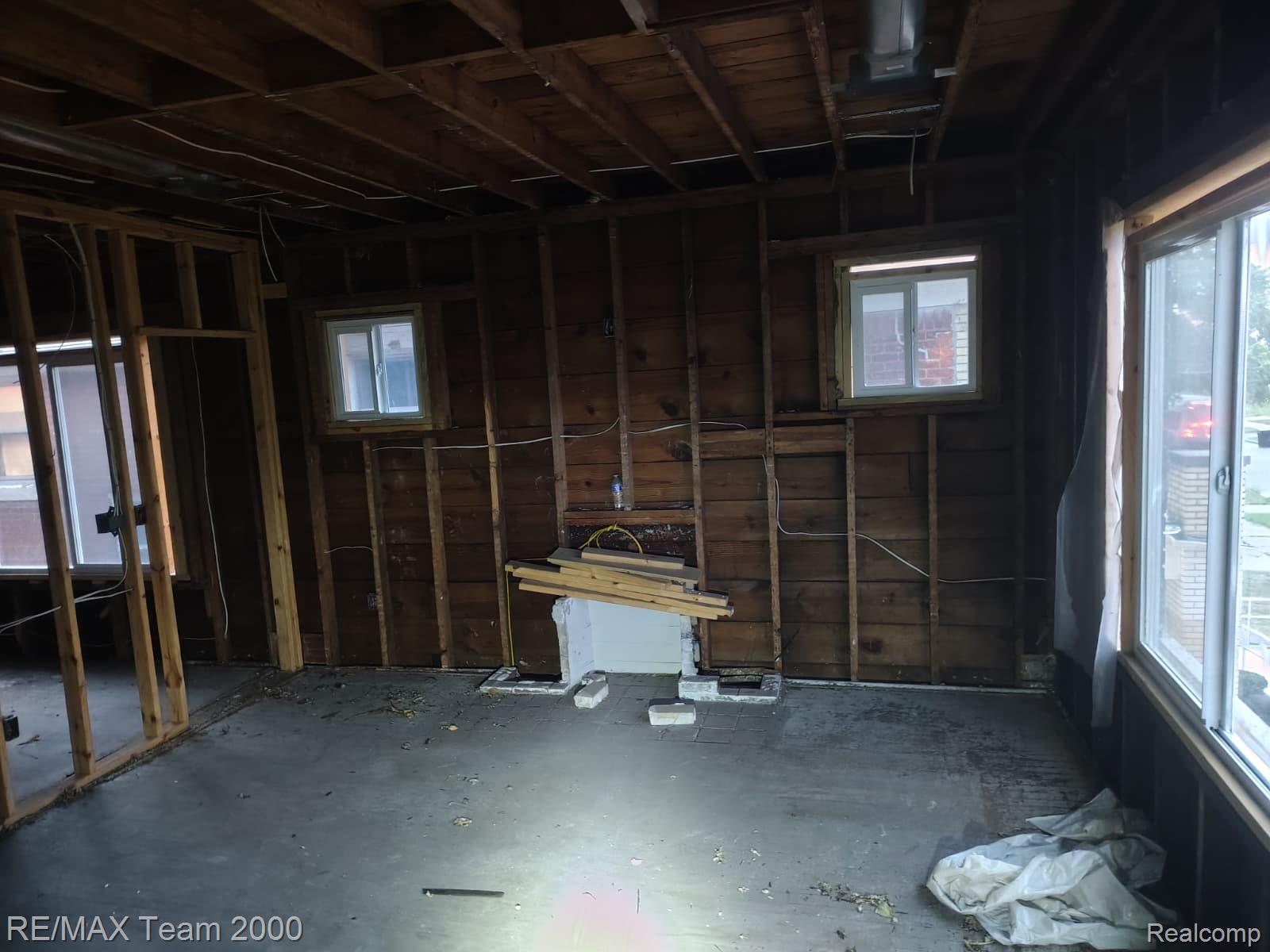 3262 Tuxedo Street Property Photo 18