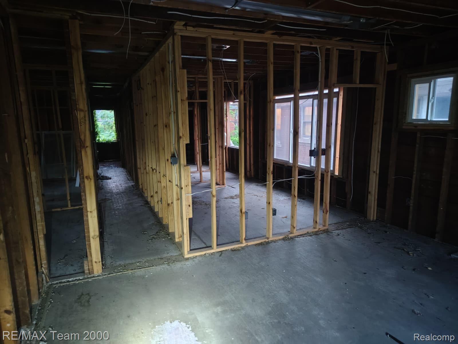 3262 Tuxedo Street Property Photo 20