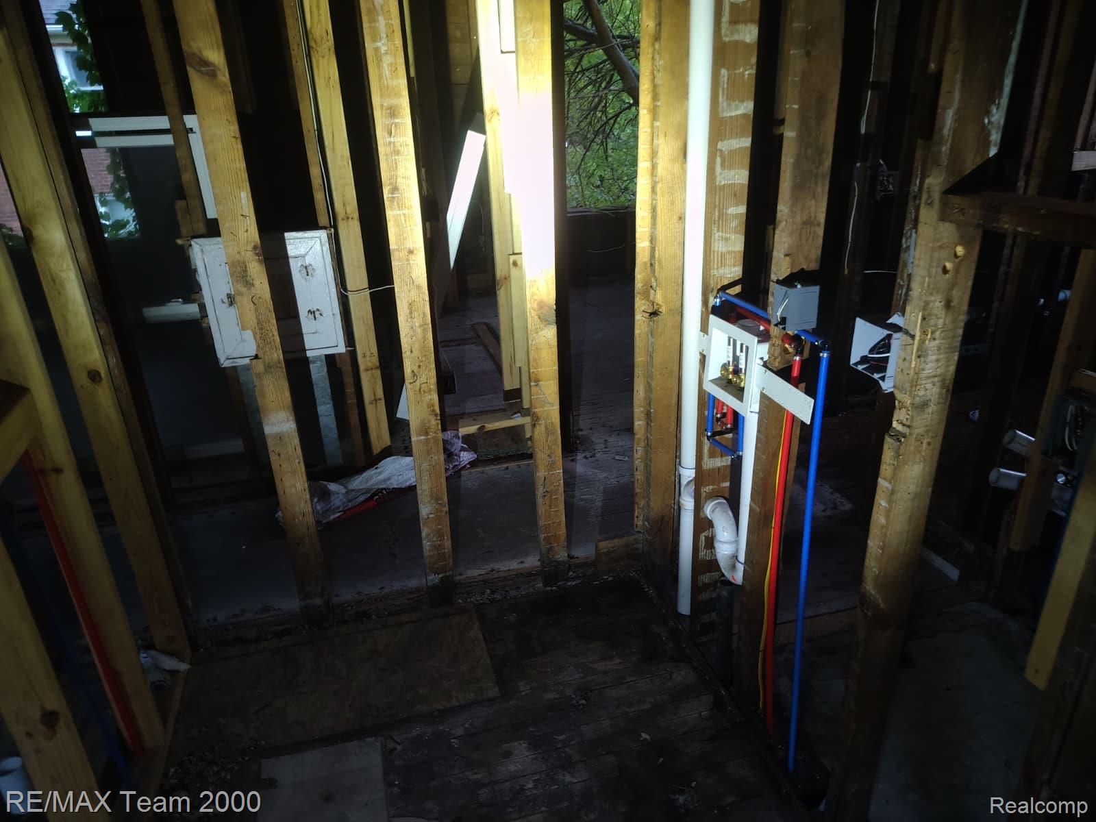 3262 Tuxedo Street Property Photo 32