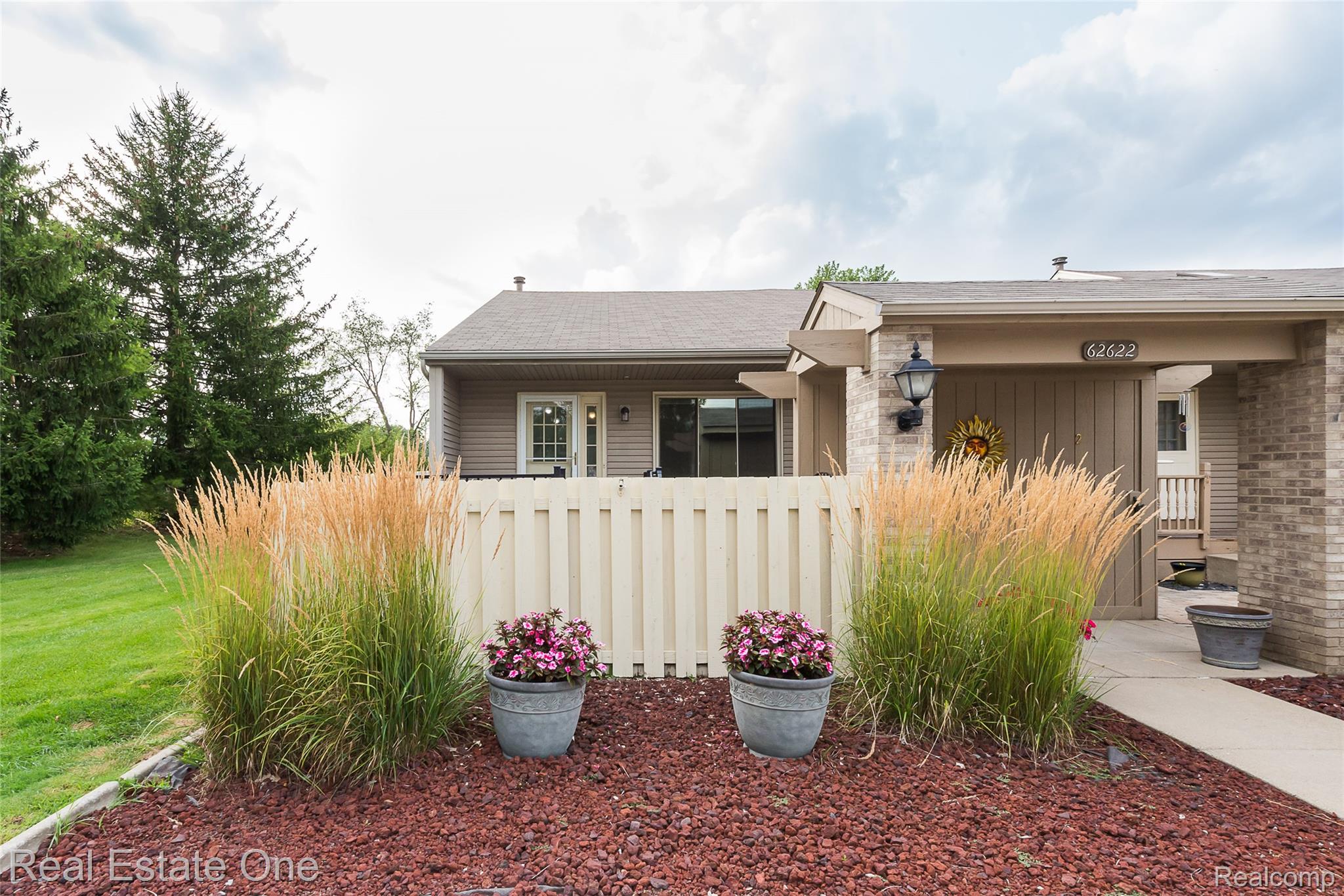 62622 Raleigh Court 1 Property Photo 2