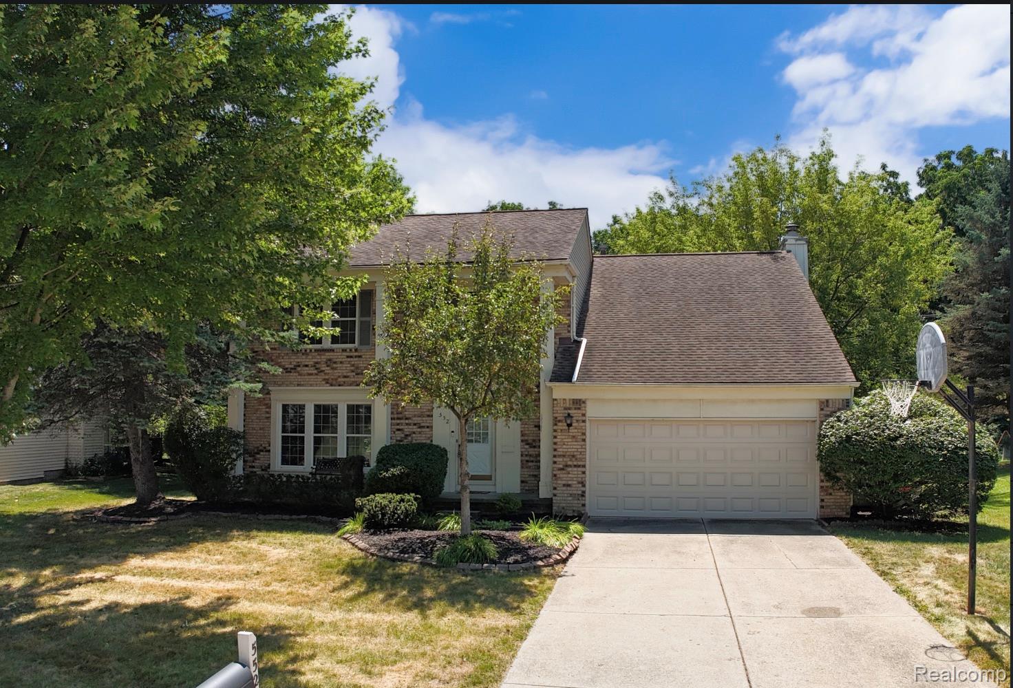 552 Whitney Drive Property Photo 1